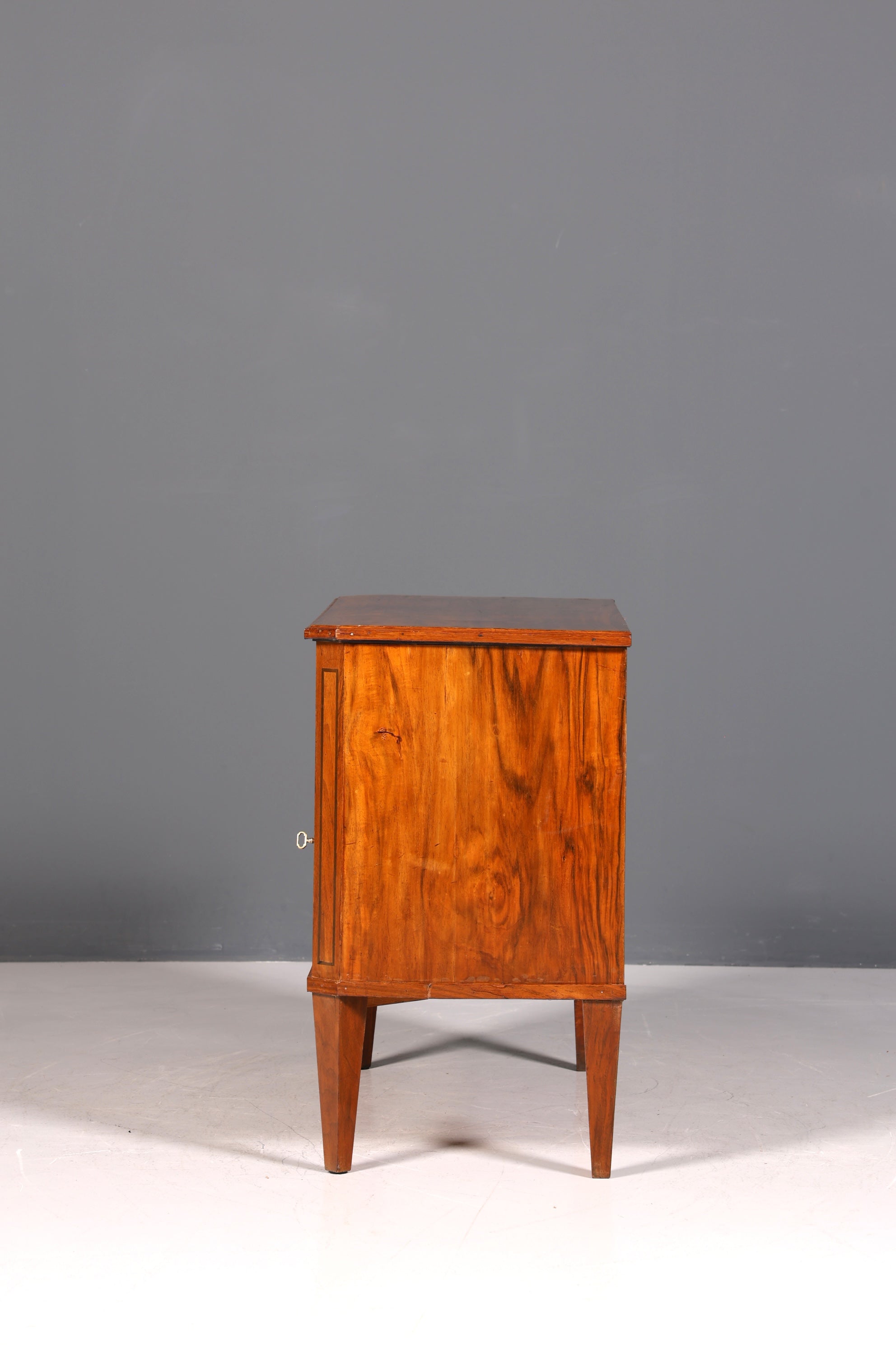 Belle commode Gründerzeit, commode à linge antique