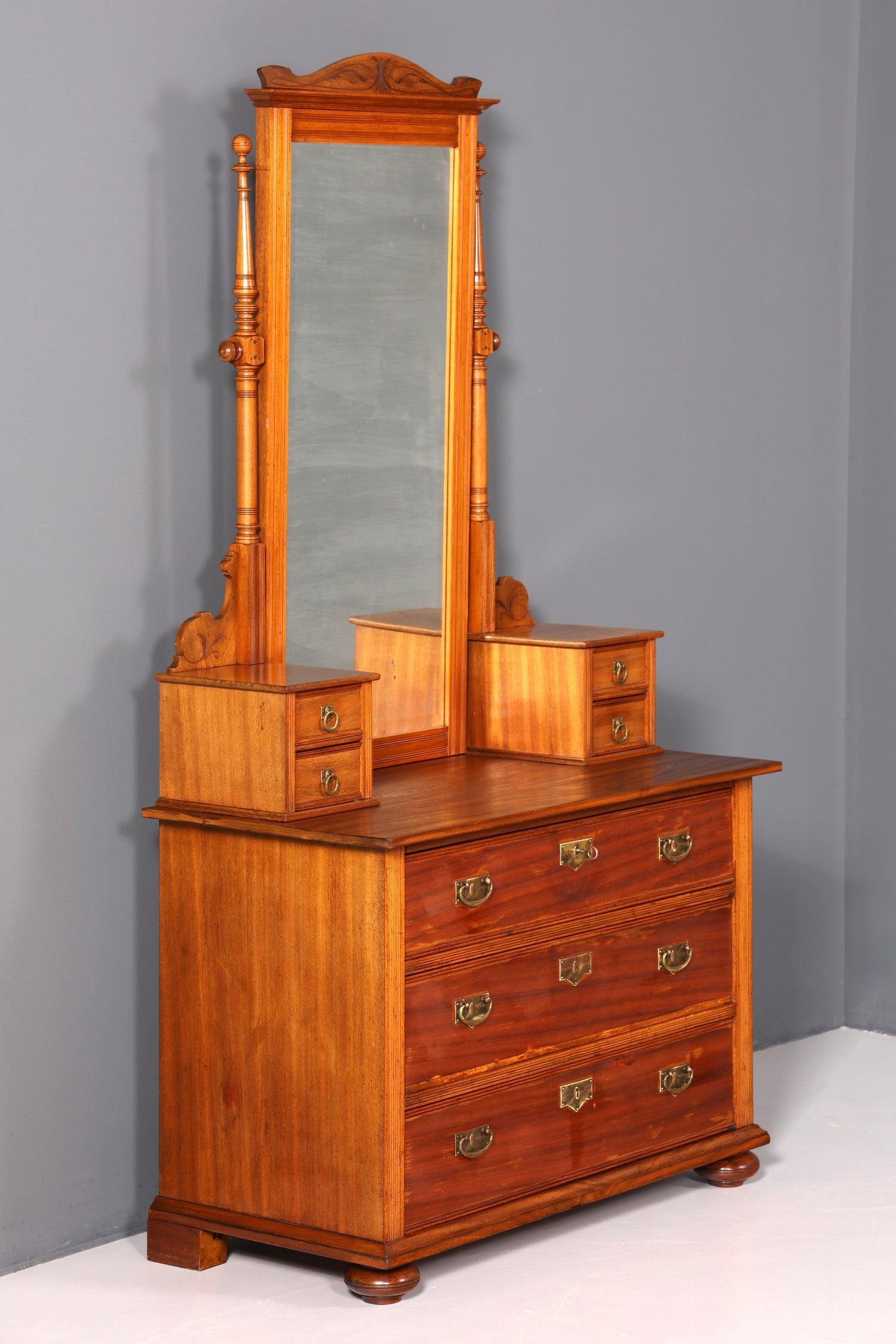 Magnifique buffet ancien Art Nouveau avec miroir, commode d&