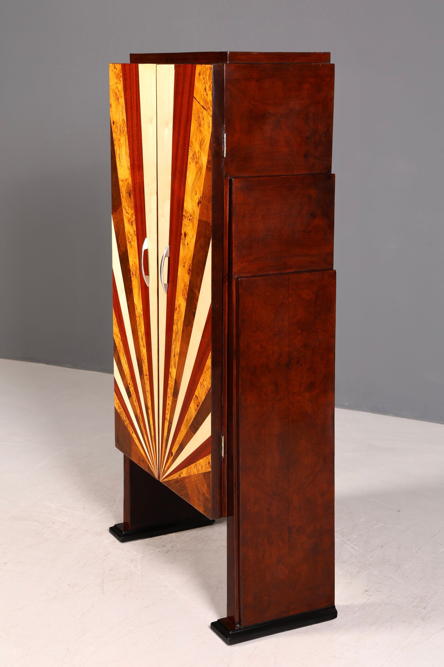 Traumhafter Art Deco Design Schrank Highboard Kommode Vertiko Sun Wäscheschrank Dielenschrank