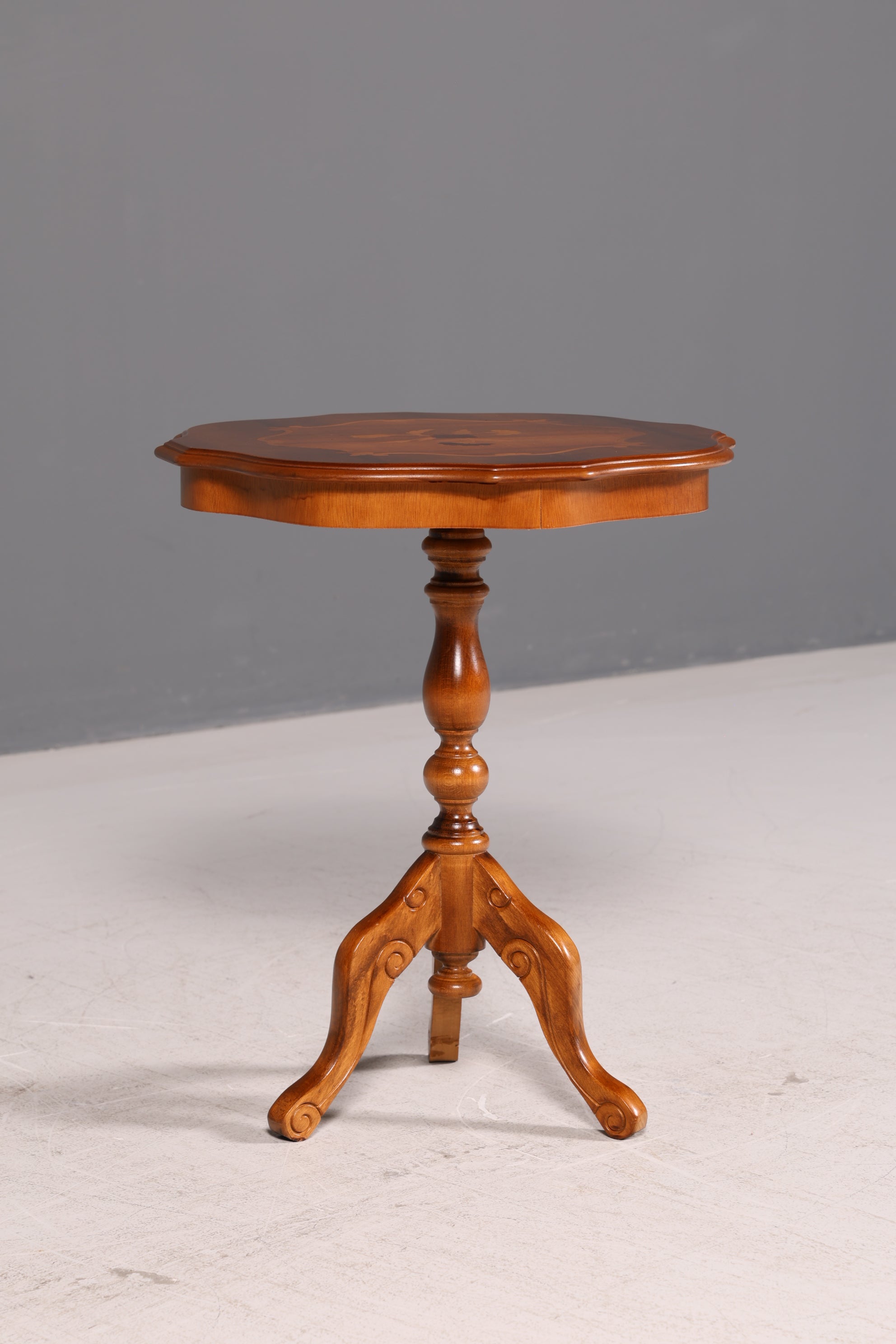 Wunderschöner Beistelltisch im Antik Stil Barock Ablagetisch Intarsien Beistelltisch Vintage Holz
