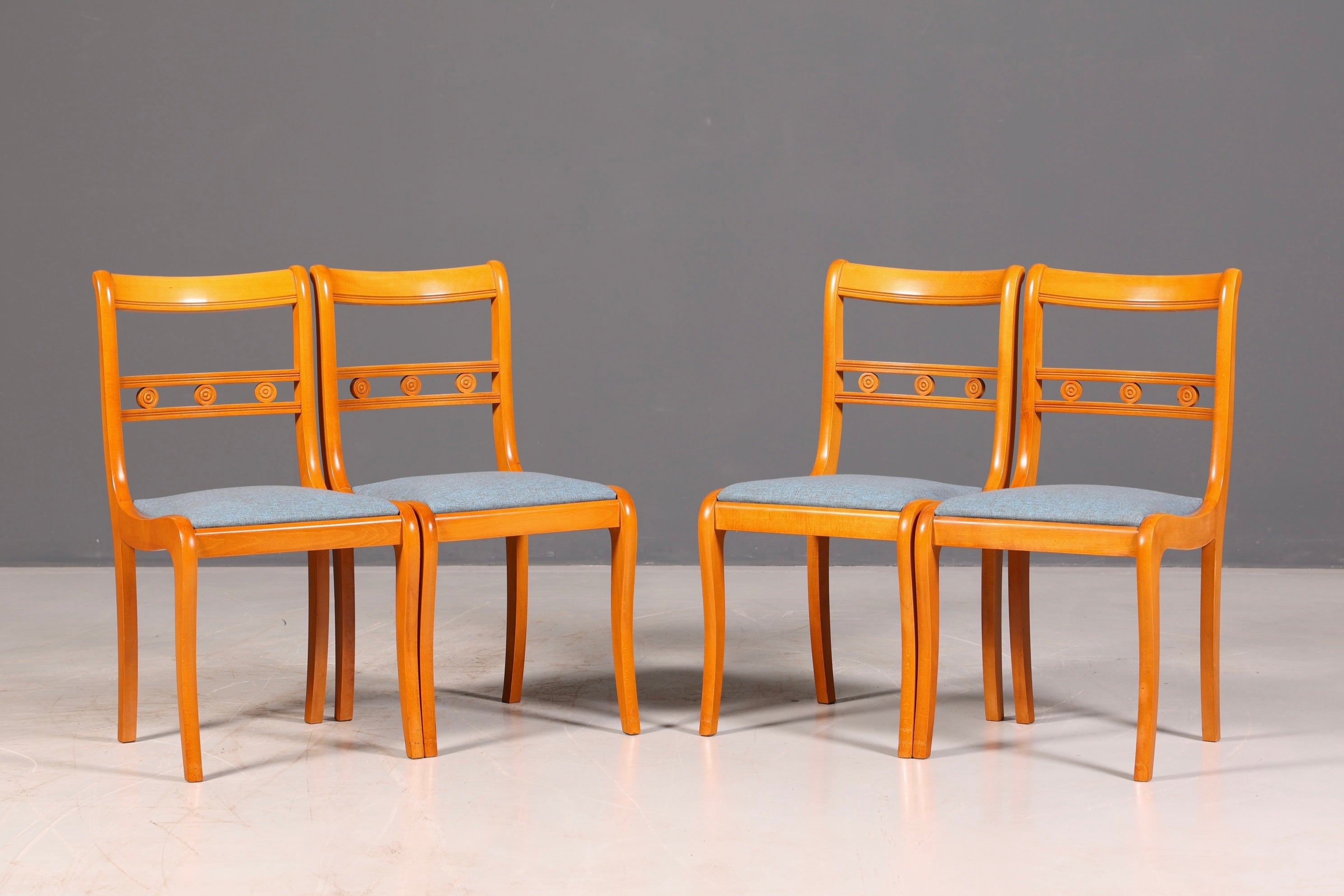 Edles 4er-Set Englische Esszimmerstühle Dining Chairs Antik 60er Jahre Küchenstühle Stuhlset neu bezogen