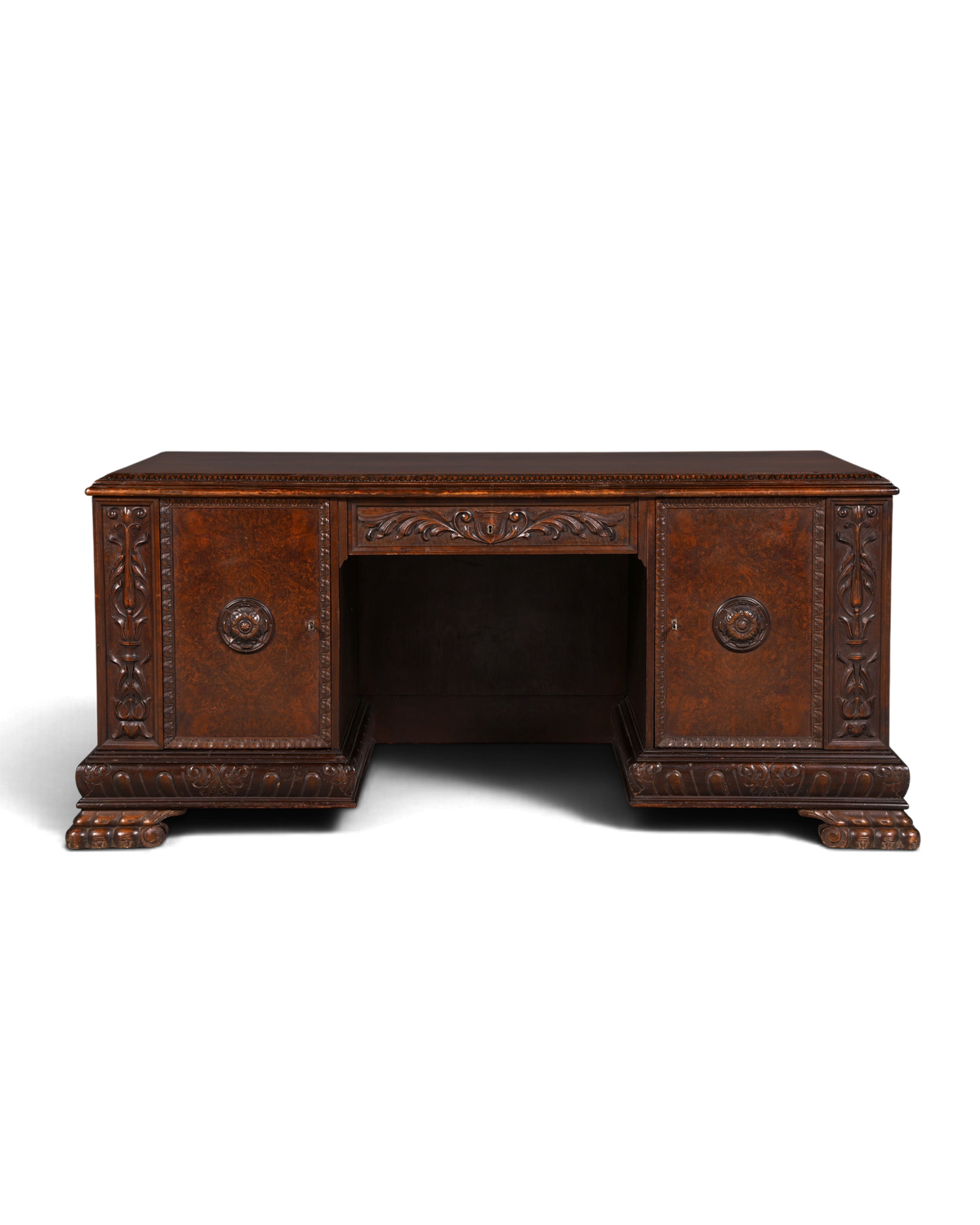 Hauptstadt Möblerei massiver Neorenaissance Schreibtisch aus dunklem Holz mit aufwendigen Schnitzereien