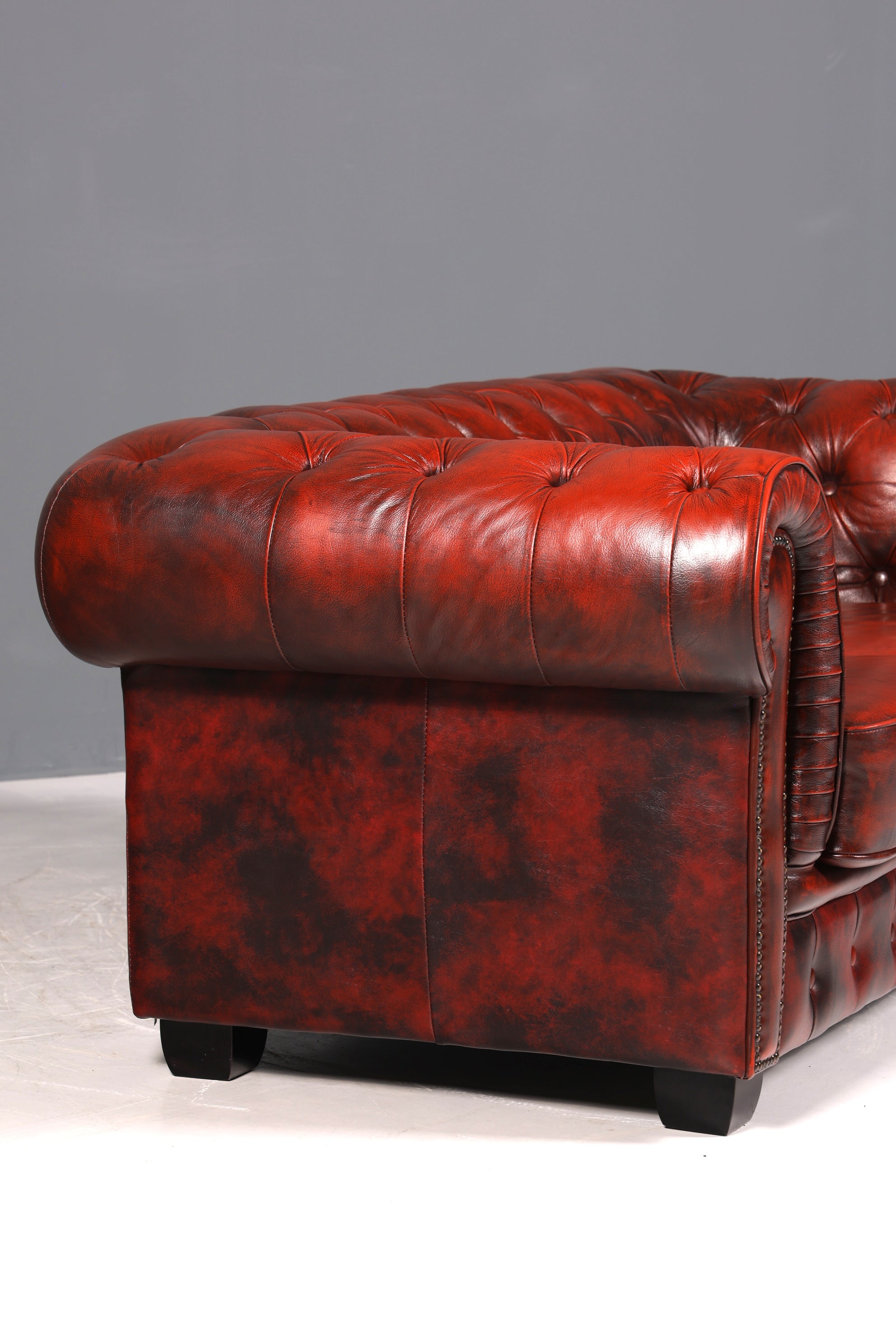 F953 Finish cm Wunderschönes Original Chesterfield 2er Sofa Englisch Oxblood Leder 2- Sitzer Couch