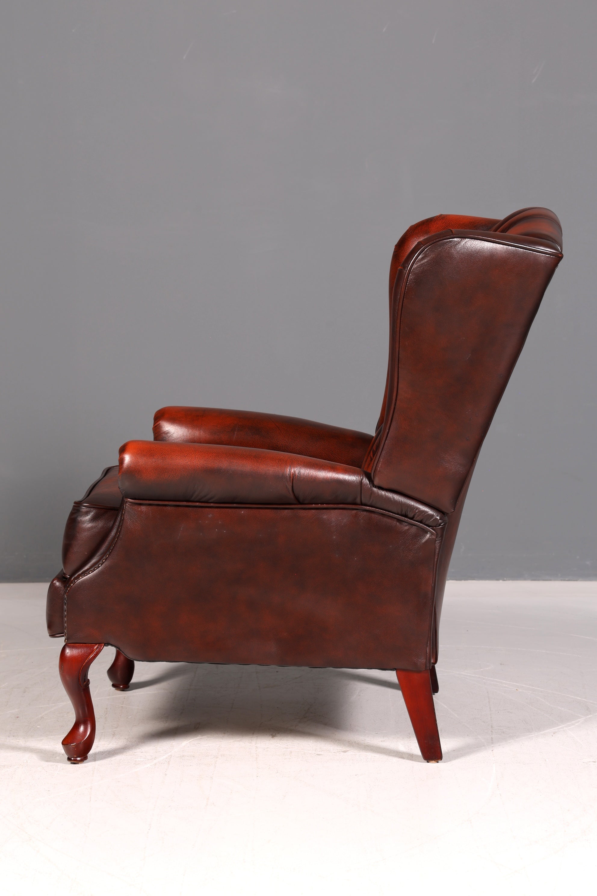 Stilvoller Original Chesterfield Queen Anne Ohrenbackensessel Englisch Echt Leder Herrensessel UK Armlehnsessel Lesesessel Vintage