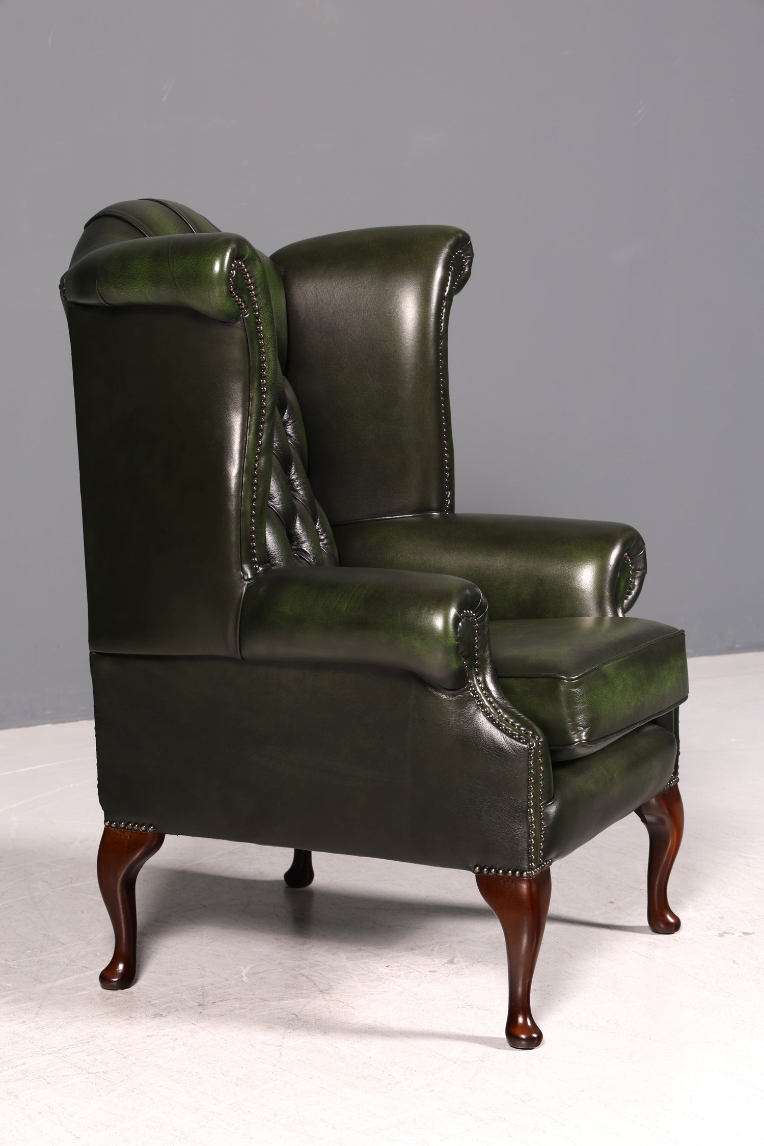 Wunderschöner Original Chesterfield Ohrensessel Grün Echt Leder Kingsgate Englisch Ohrenbackensessel Herrensessel UK