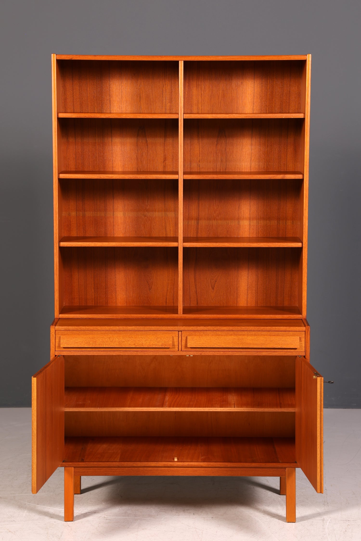 G062 Finish Traumhaftes Mid Century Regal echt Holz Schrank Danish Design Retro Kommode Vintage Bücherregal 60er Jahre
