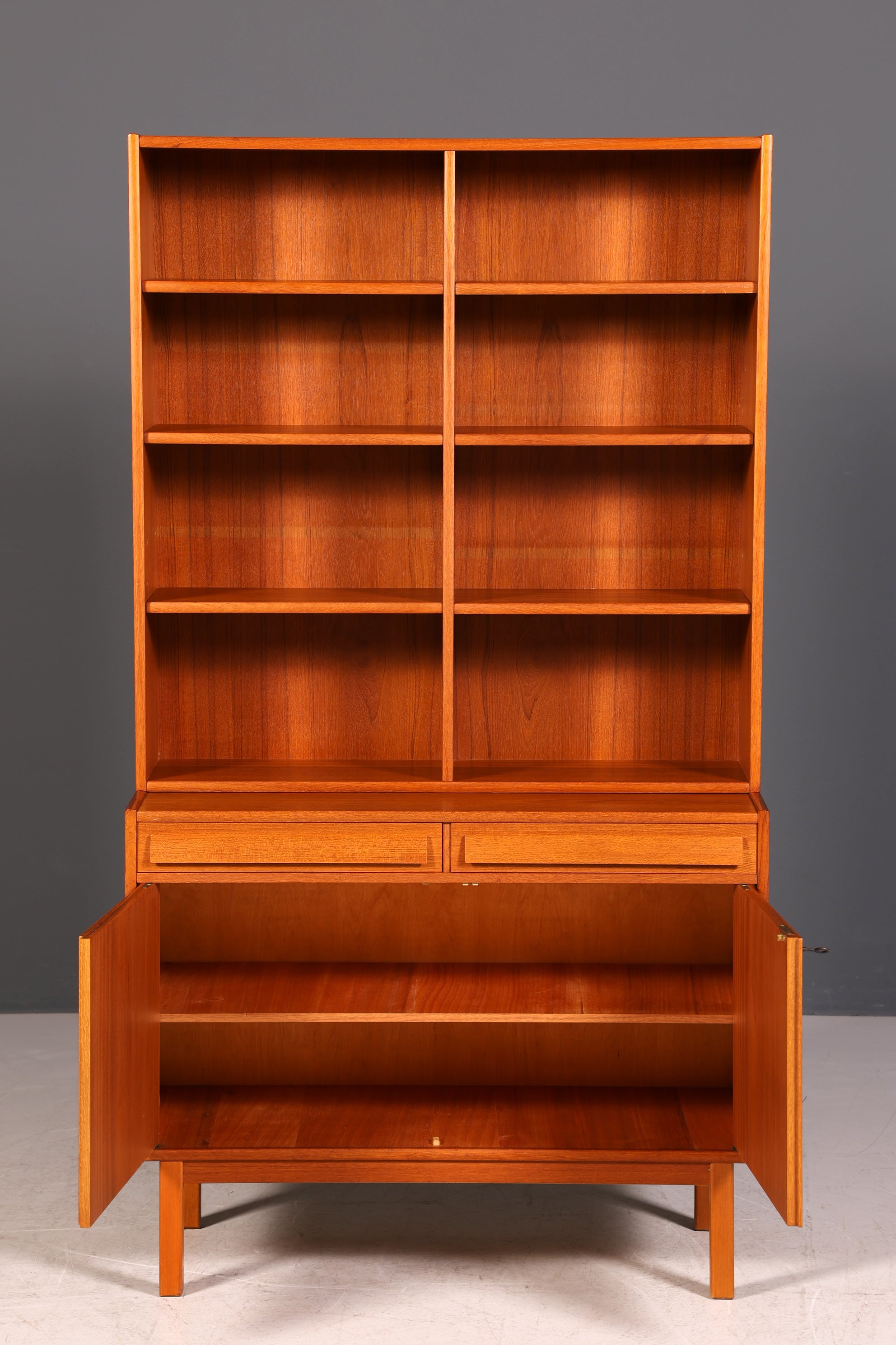 G062 Finish Traumhaftes Mid Century Regal echt Holz Schrank Danish Design Retro Kommode Vintage Bücherregal 60er Jahre