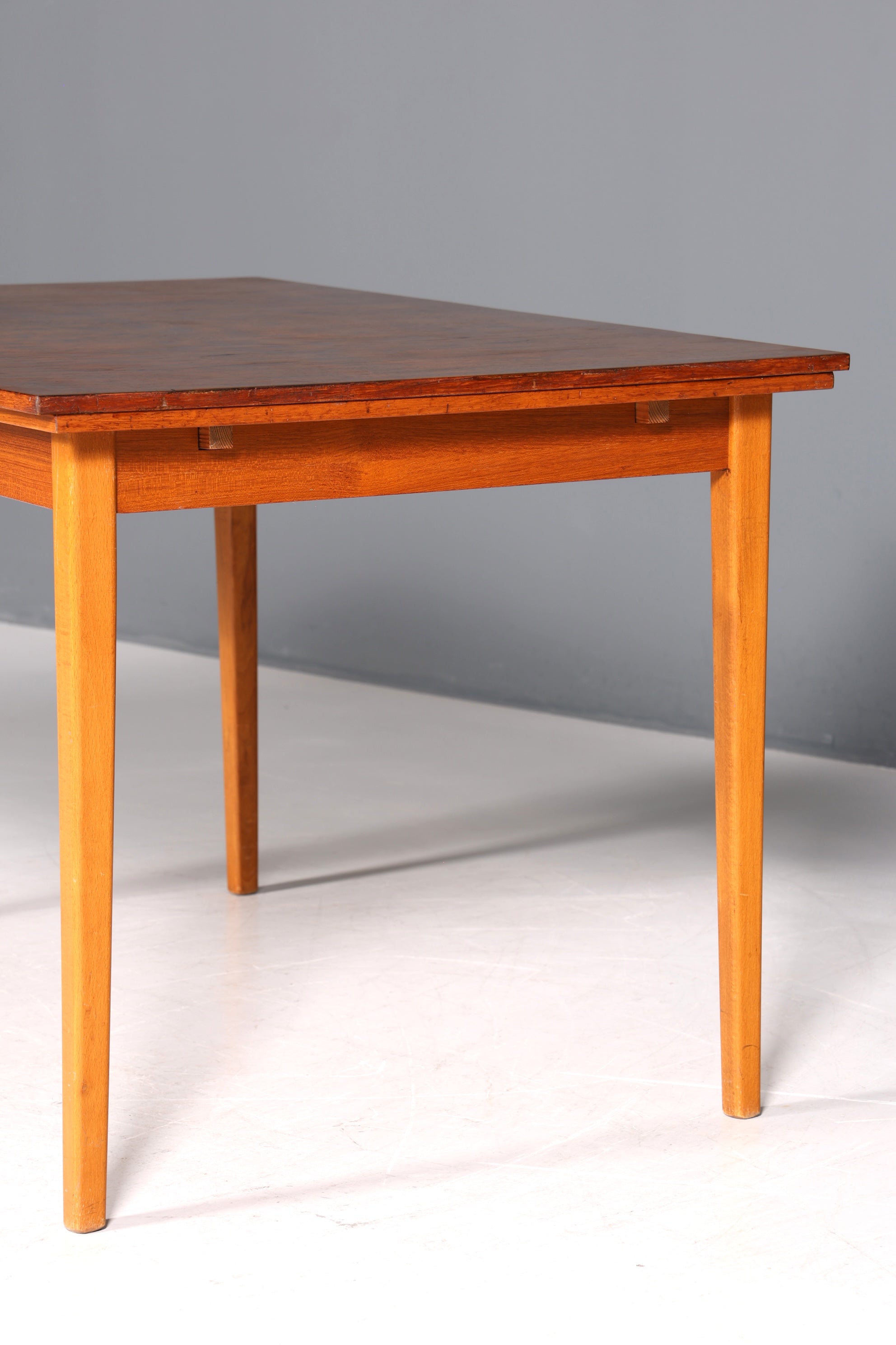 Magnifique table de salle à manger extensible vintage des années 50, table de cuisine rétro