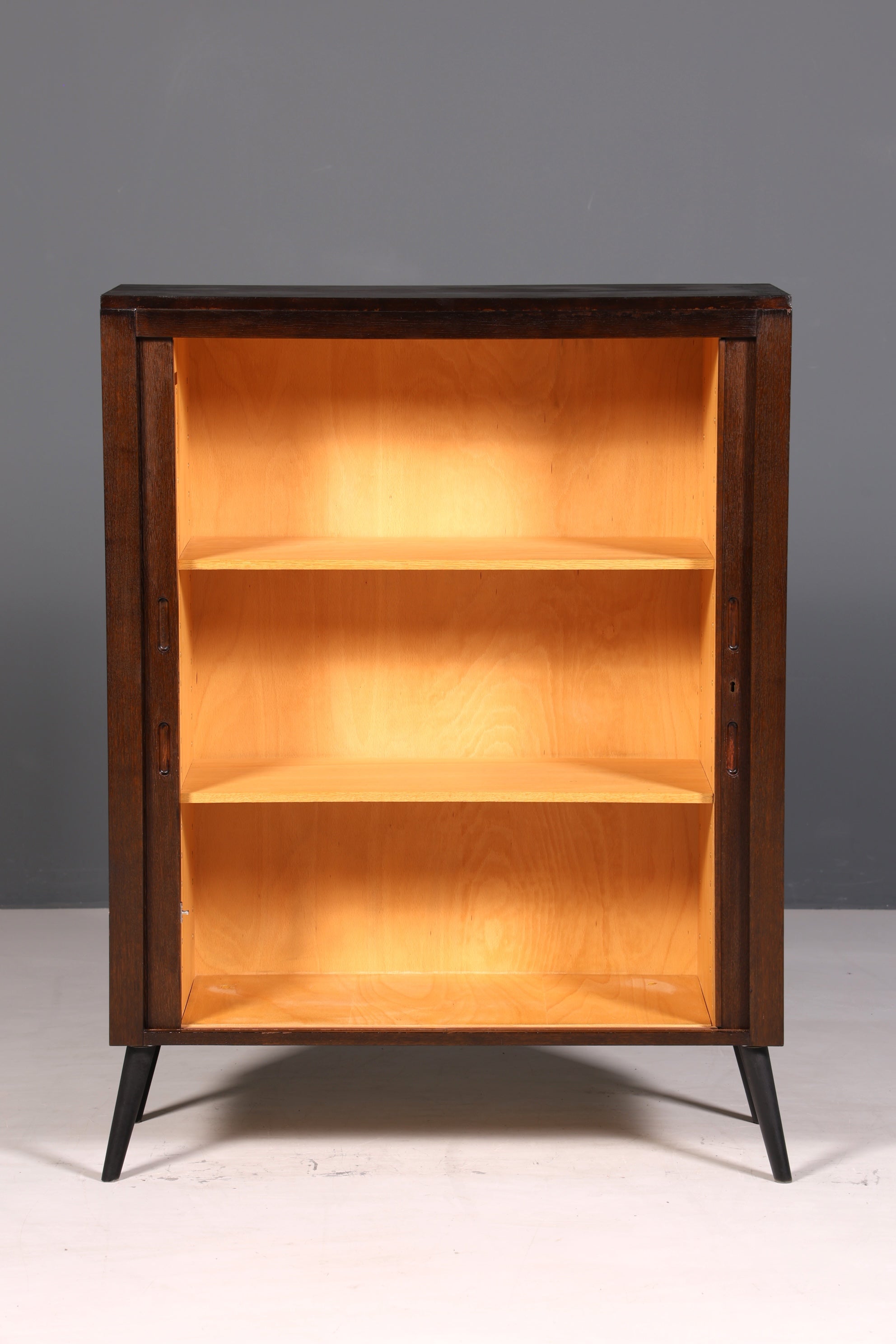 F706 Finition Magnifique meuble de style Mid-Century des années 1960, armoire à linge, classeur, commode (Copie)