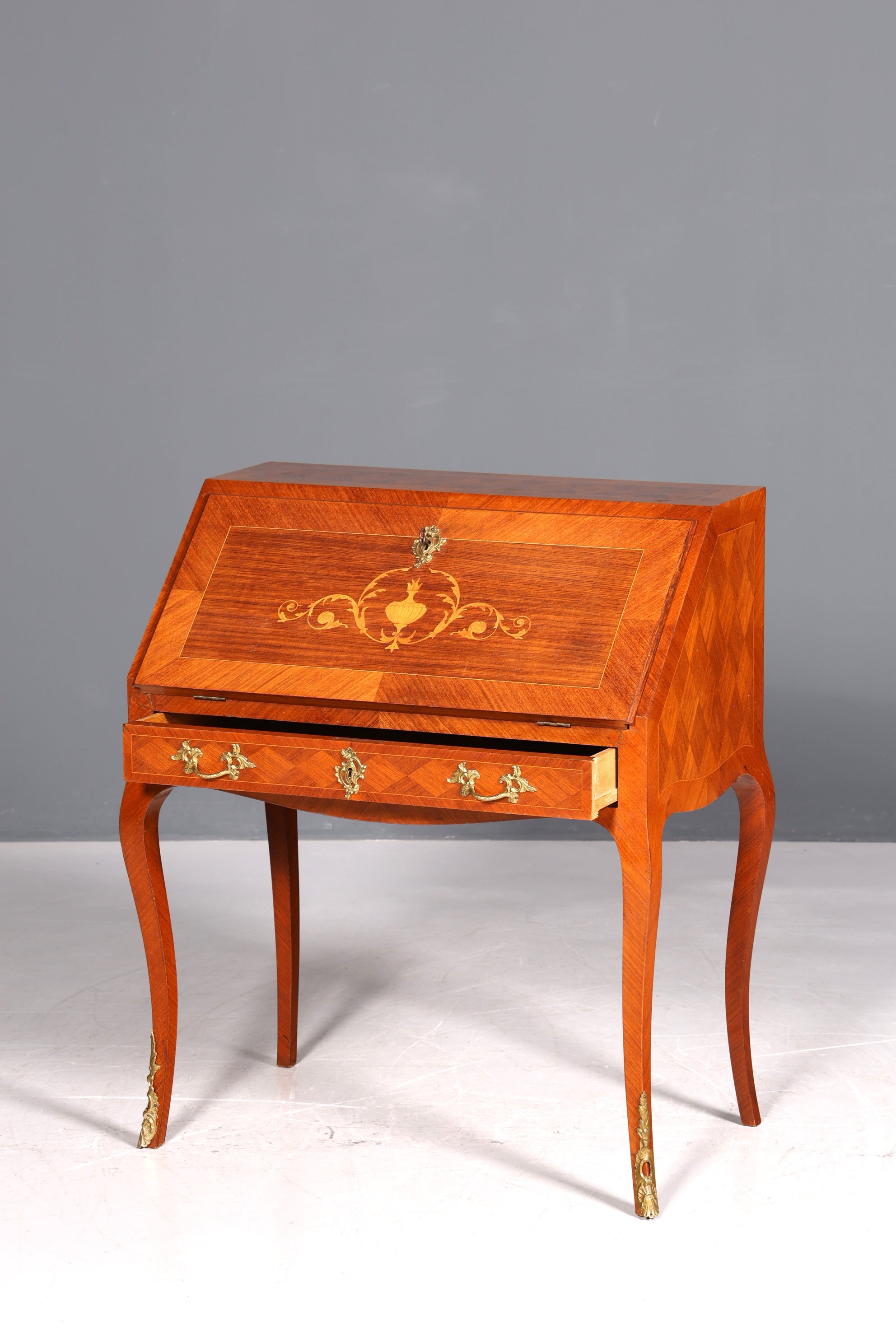 Magnifique secrétaire de style baroque, commode de bureau, bureau à écrire