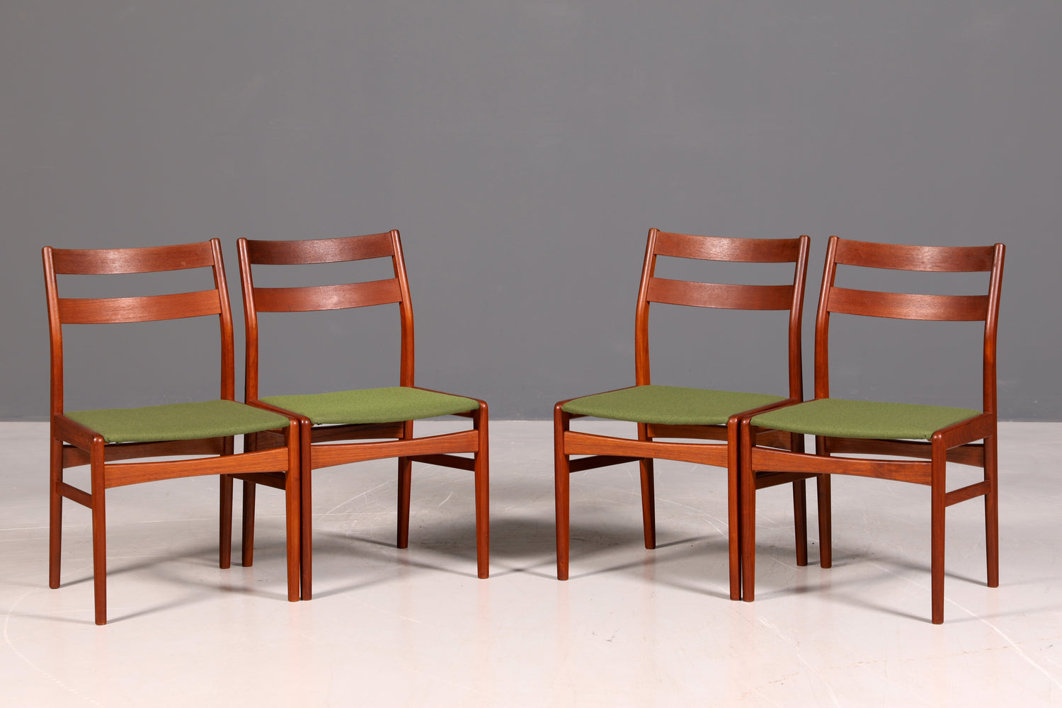 4x Mid Century Teak Holz Stühle Made in Denmark Retro Stuhlset Danish Design Küchenstühle