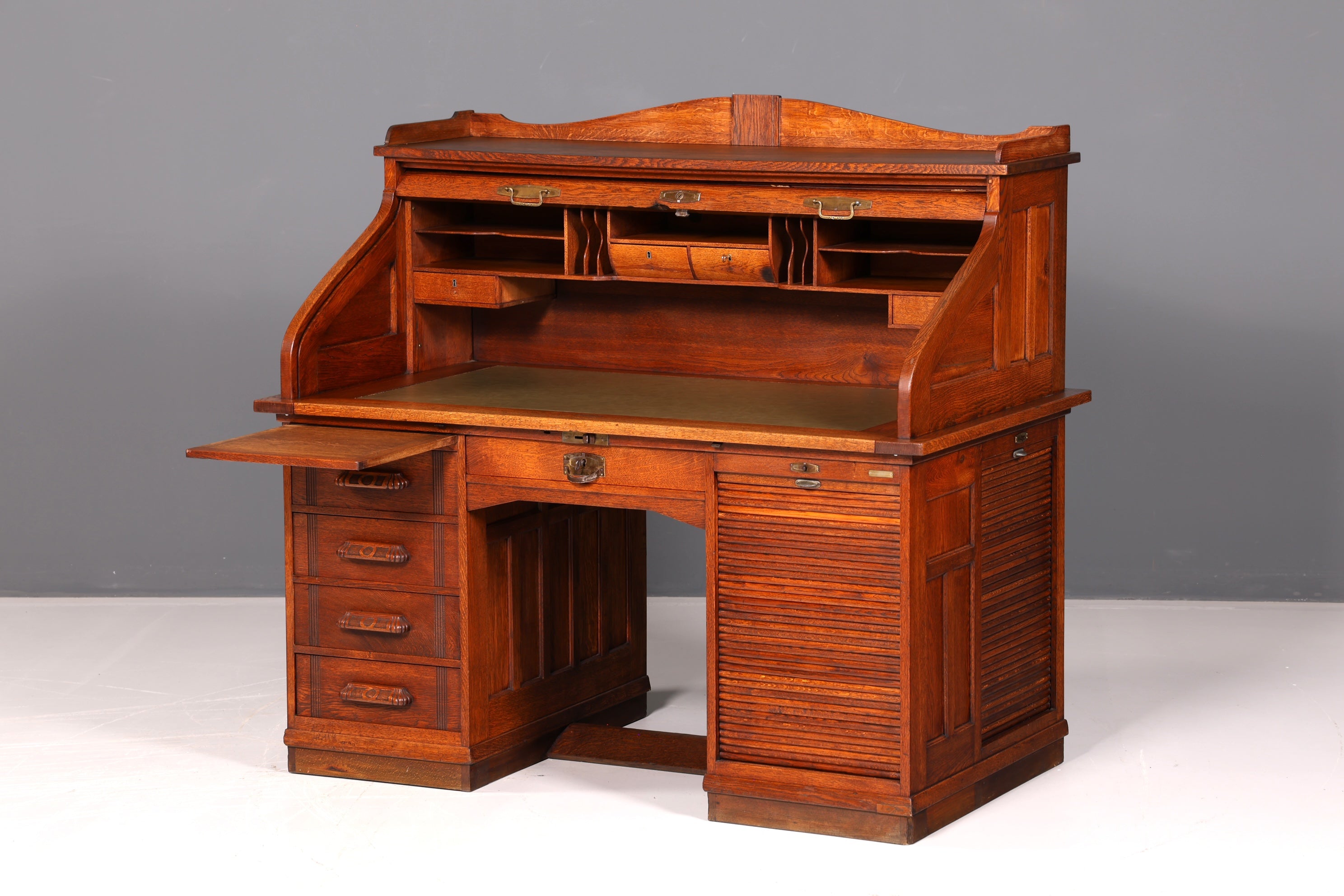 Magnifique secrétaire de style Bauhaus, bureau Art déco, secrétaire à rideau, antiquité vintage en chêne