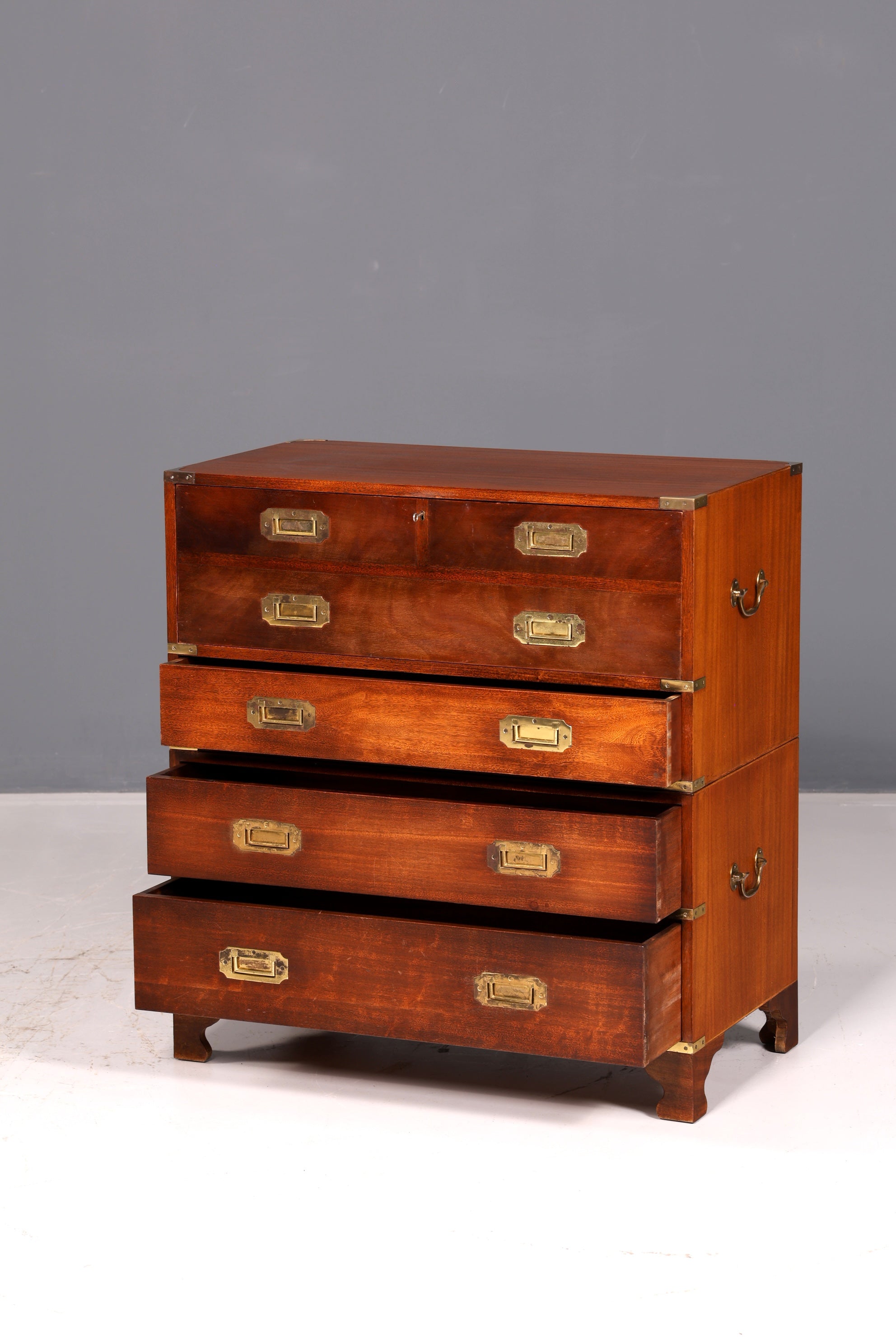 Magnifique secrétaire anglais maritime, commode-bureau avec sous-main en cuir véritable, bureau ancien vintage