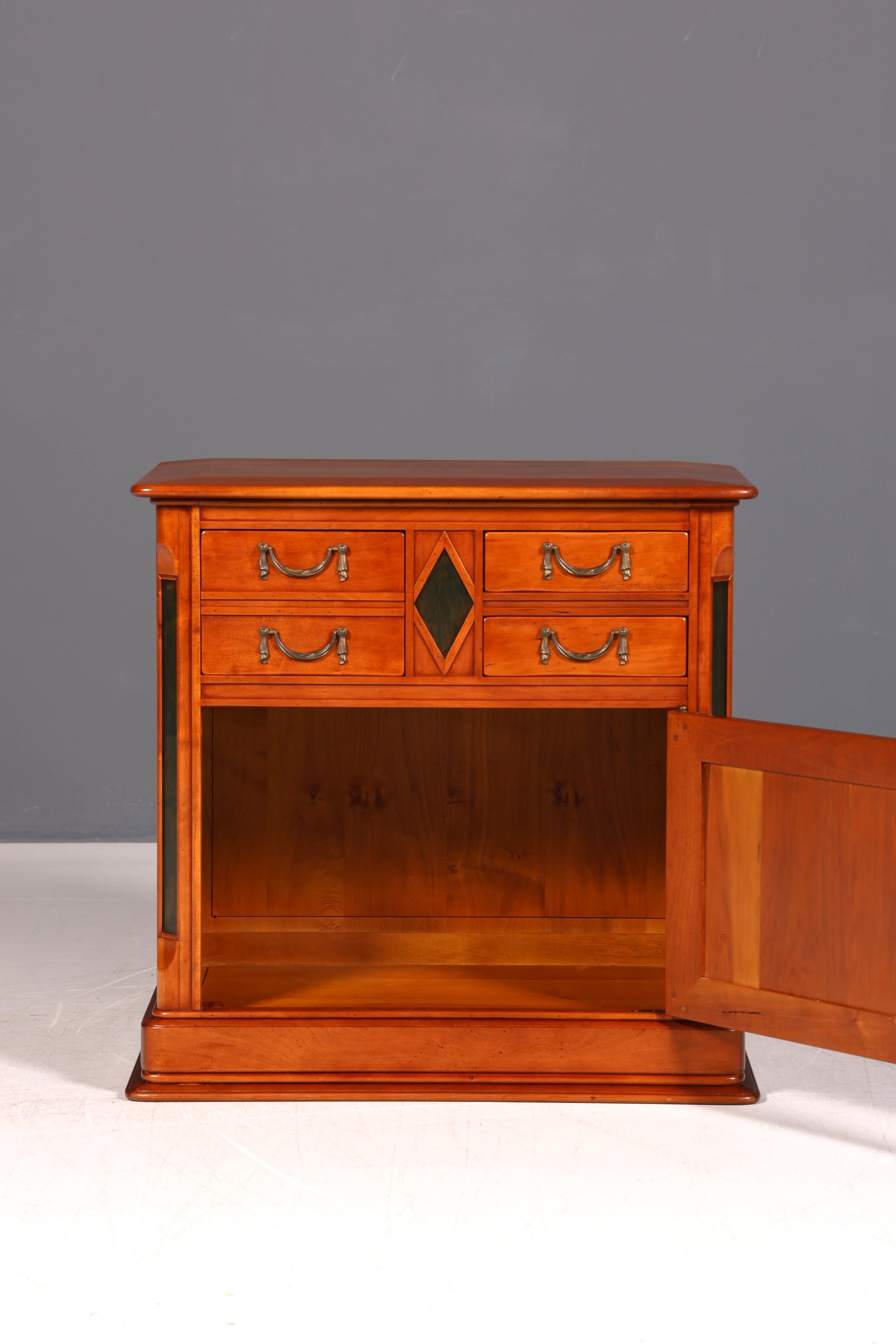 Edle Kommode im Biedermeier Stil Englischer Stil Eibe Echt Holz Sideboard Antik