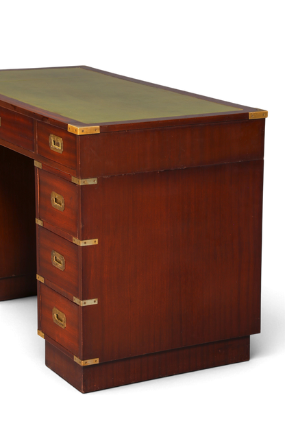 Edler Maritimer Schreibtisch Englischer Military Bürotisch Office Table mit echt Lederauflage