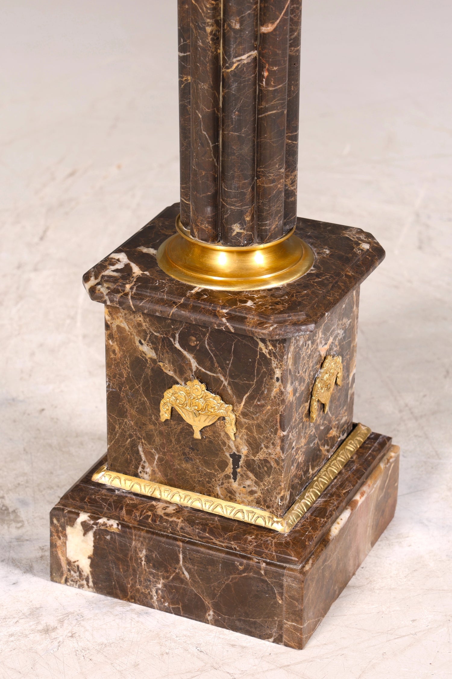 Noble Baroque style column Louis XV marble flower column natural stone base shelf 2 of 2