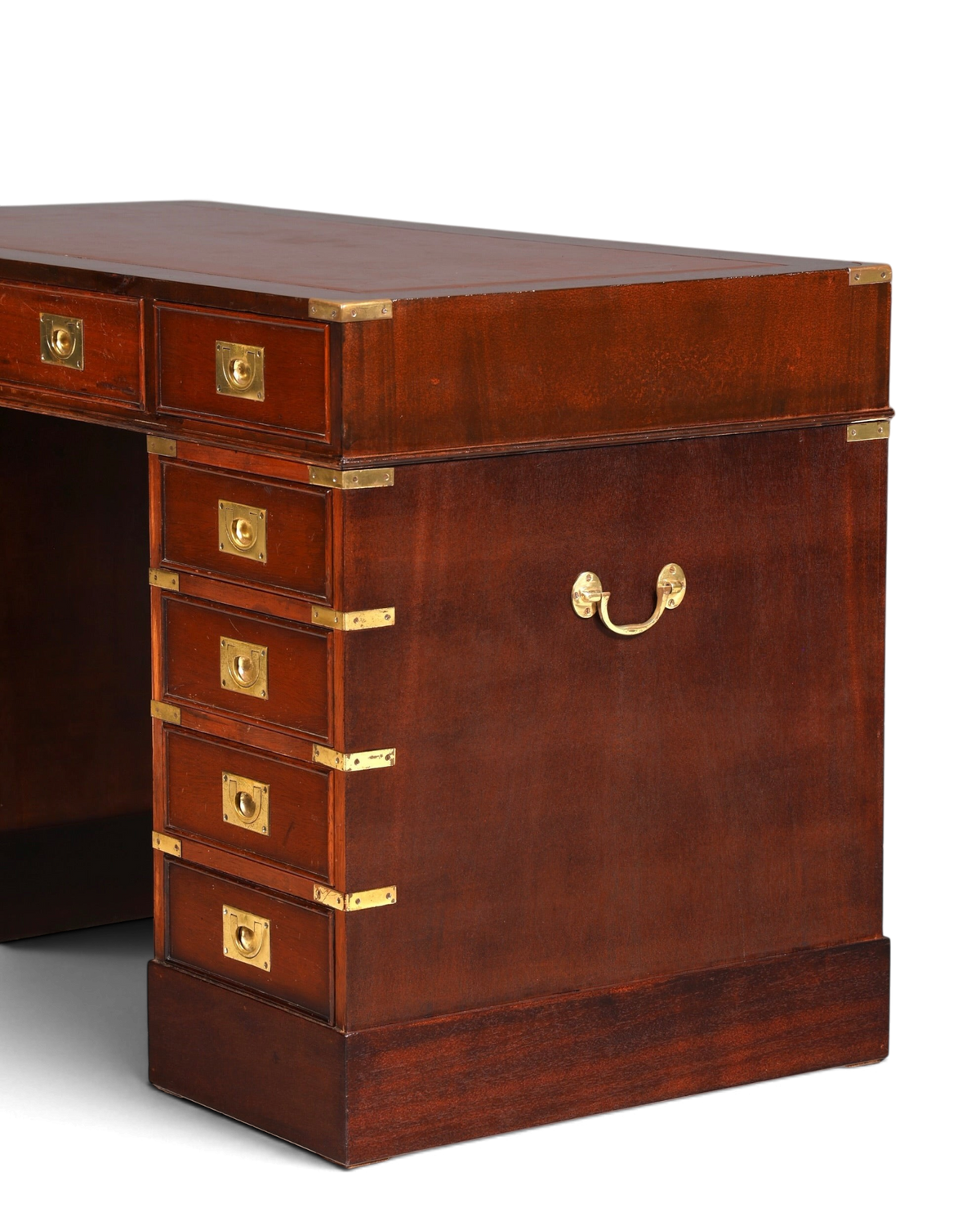 Hauptstadt Möblerei maritimer Military Chest Schreibtisch aus dunklem Holz mit Messingbeschlägen und Lederauflage