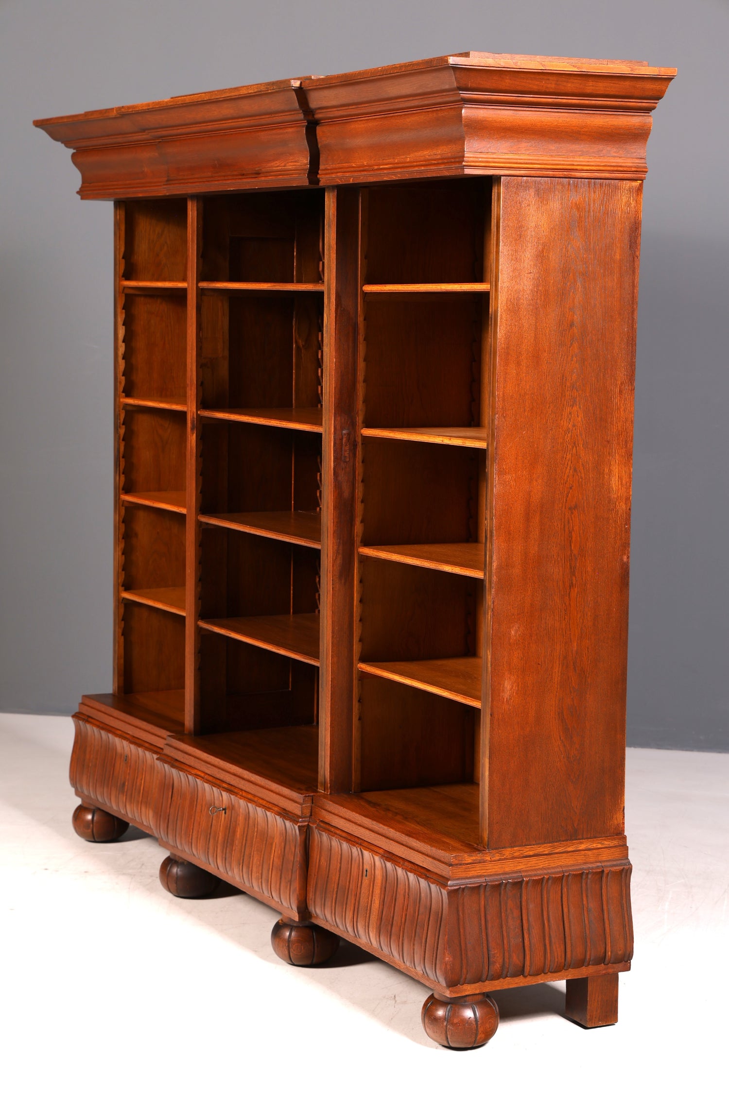 Traumhaftes Jugendstil Bücherregal Regal Gründerzeit um 1900 Antik Buchablage Eiche