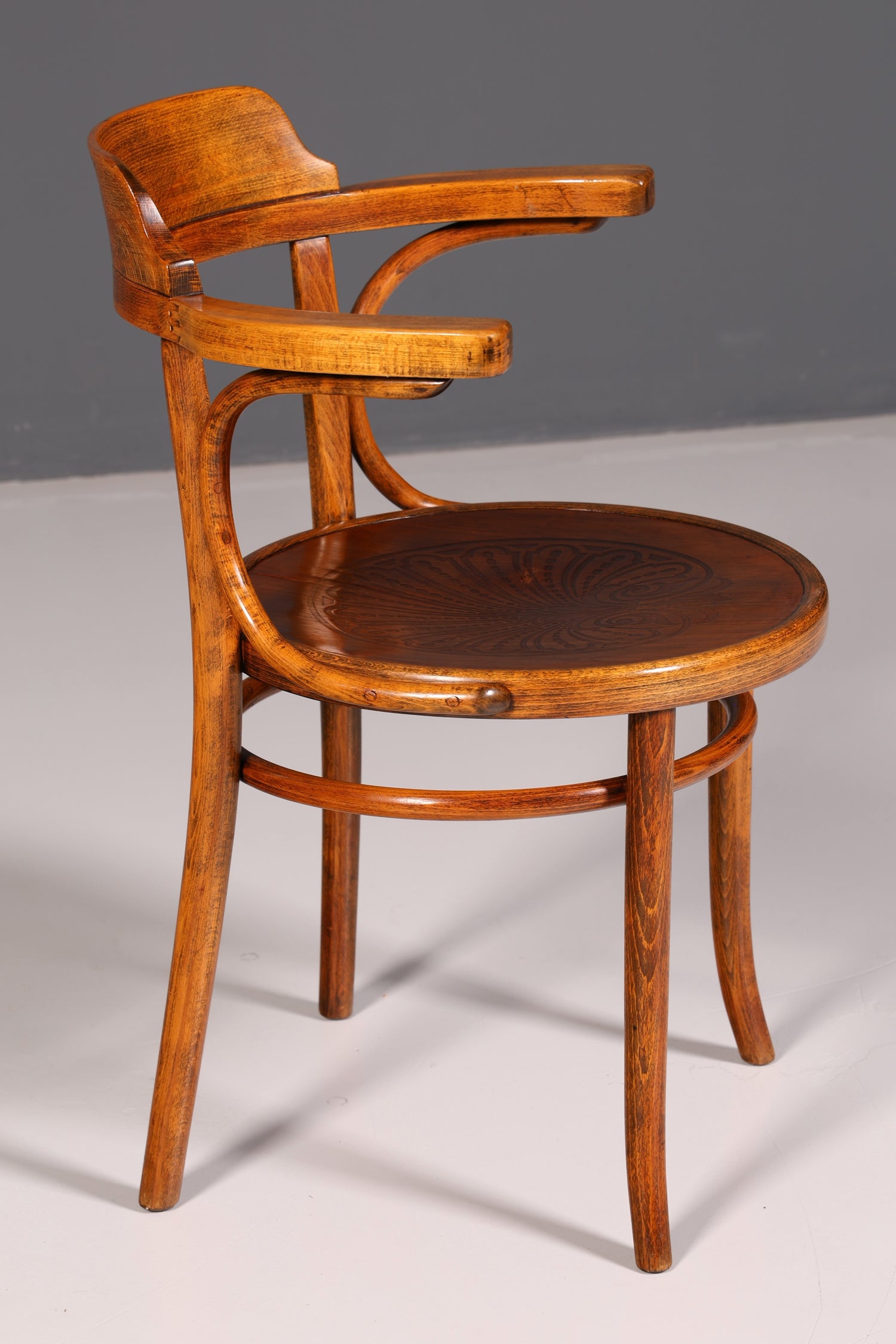 Magnifique fauteuil à accoudoirs de style Thonet, en bois courbé, antique, chaise de secrétaire vintage pour salle à manger ou cuisine