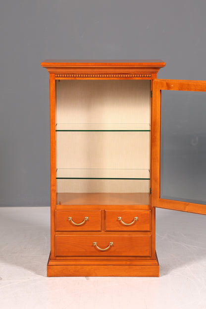 Wunderschöne Original Selva Style International Vitrine Kirschholz Antik Stil Glasvitrine Vertiko Geschirrschrank Italienische Möbel