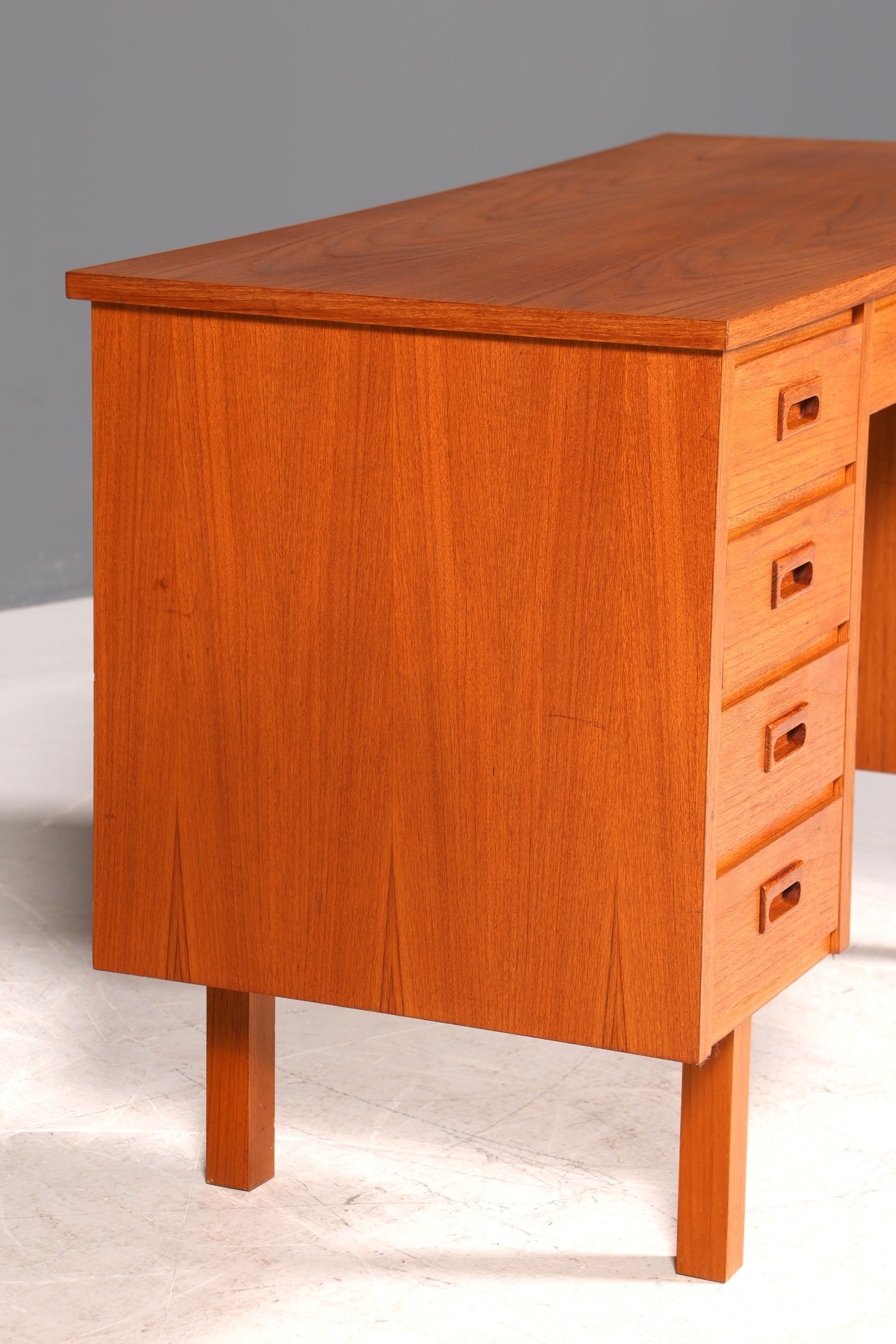 Wunderschöner Mid Century Schreibtisch Danish Design Teak Holz Bürotisch Vintage Office Table