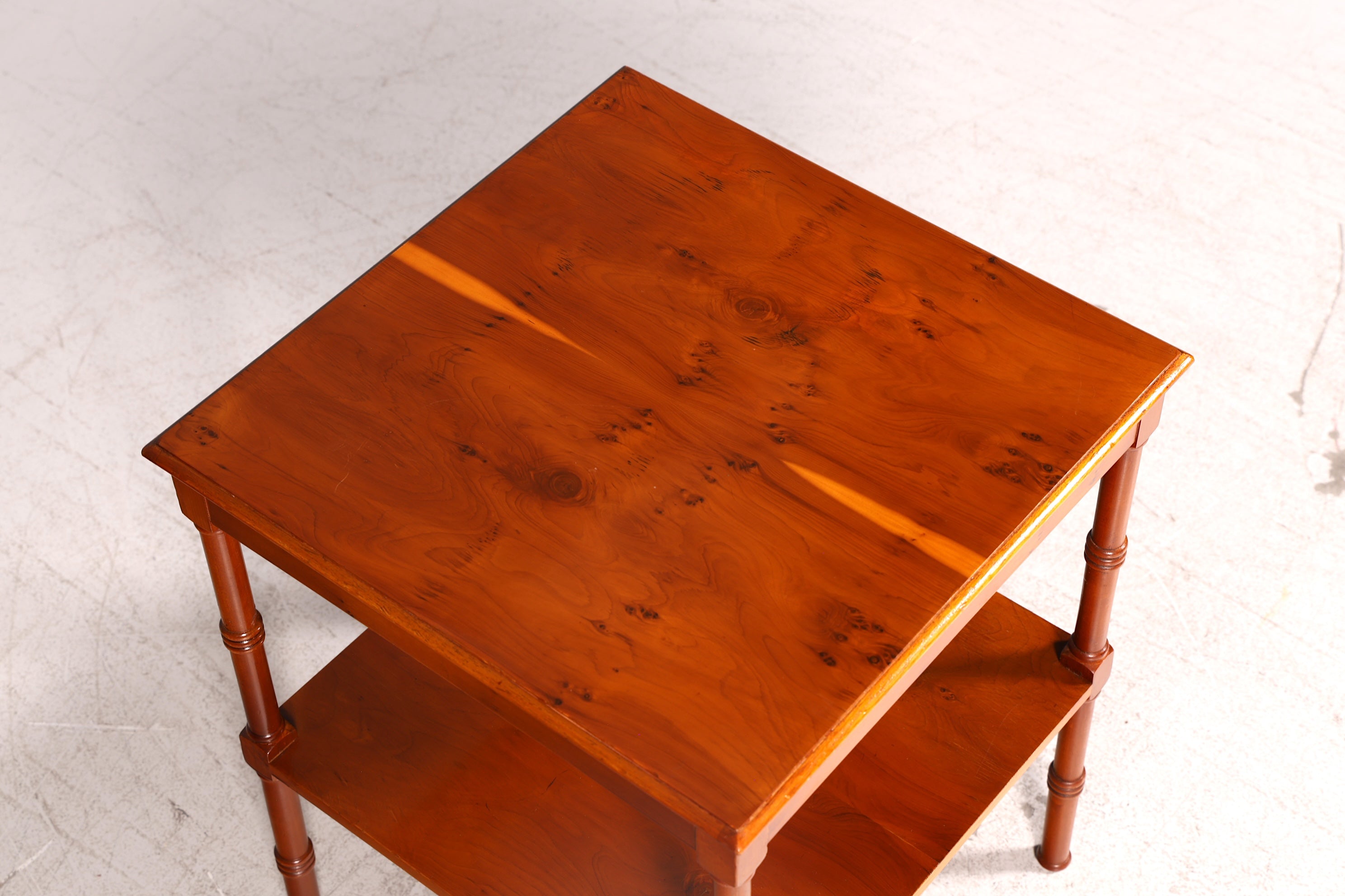 Edler Englischer Beistelltisch Ablagetisch Nachttisch Telefontisch Eiche Side Table