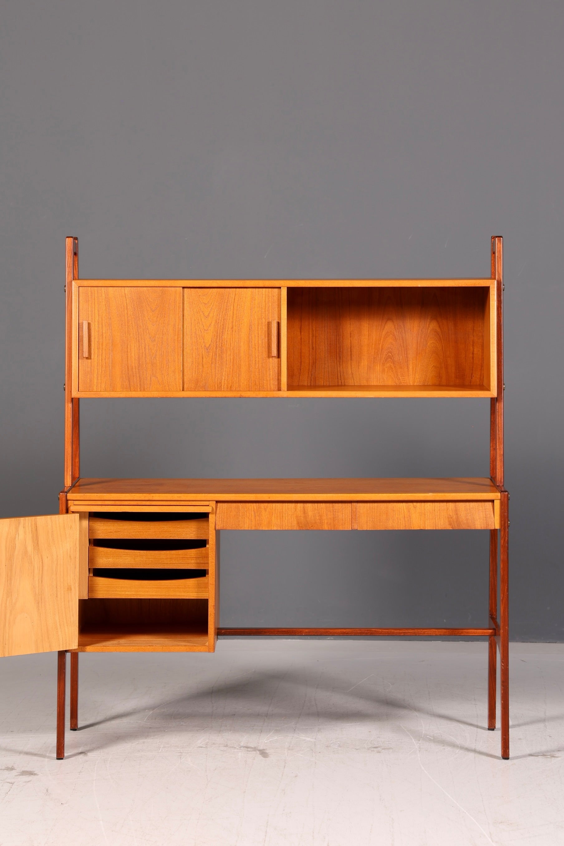 Wunderschöner Mid Century Schreibtisch mit Regalaufsatz Teak Danish Design Bürotisch Vintage 60s