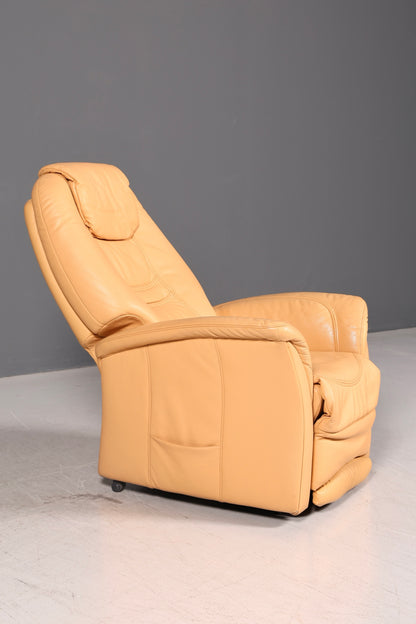 Magnifique fauteuil relax Himolla en cuir véritable beige, fauteuil TV et fauteuil de repos avec fonction d’inclinaison, style vintage