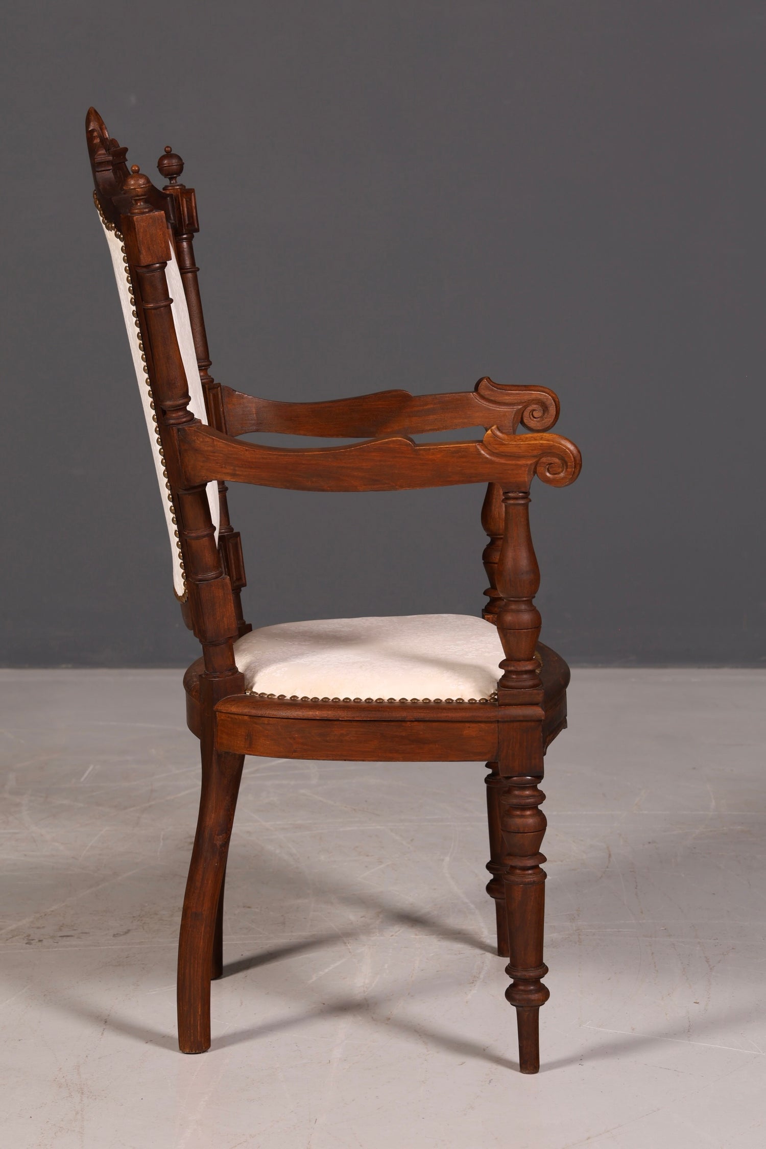 Élégant fauteuil de style néorenaissance, chaise ancienne de l’époque Gründerzeit, chaise de secrétaire, chaise de bureau, chaise rembourrée 2 sur 2