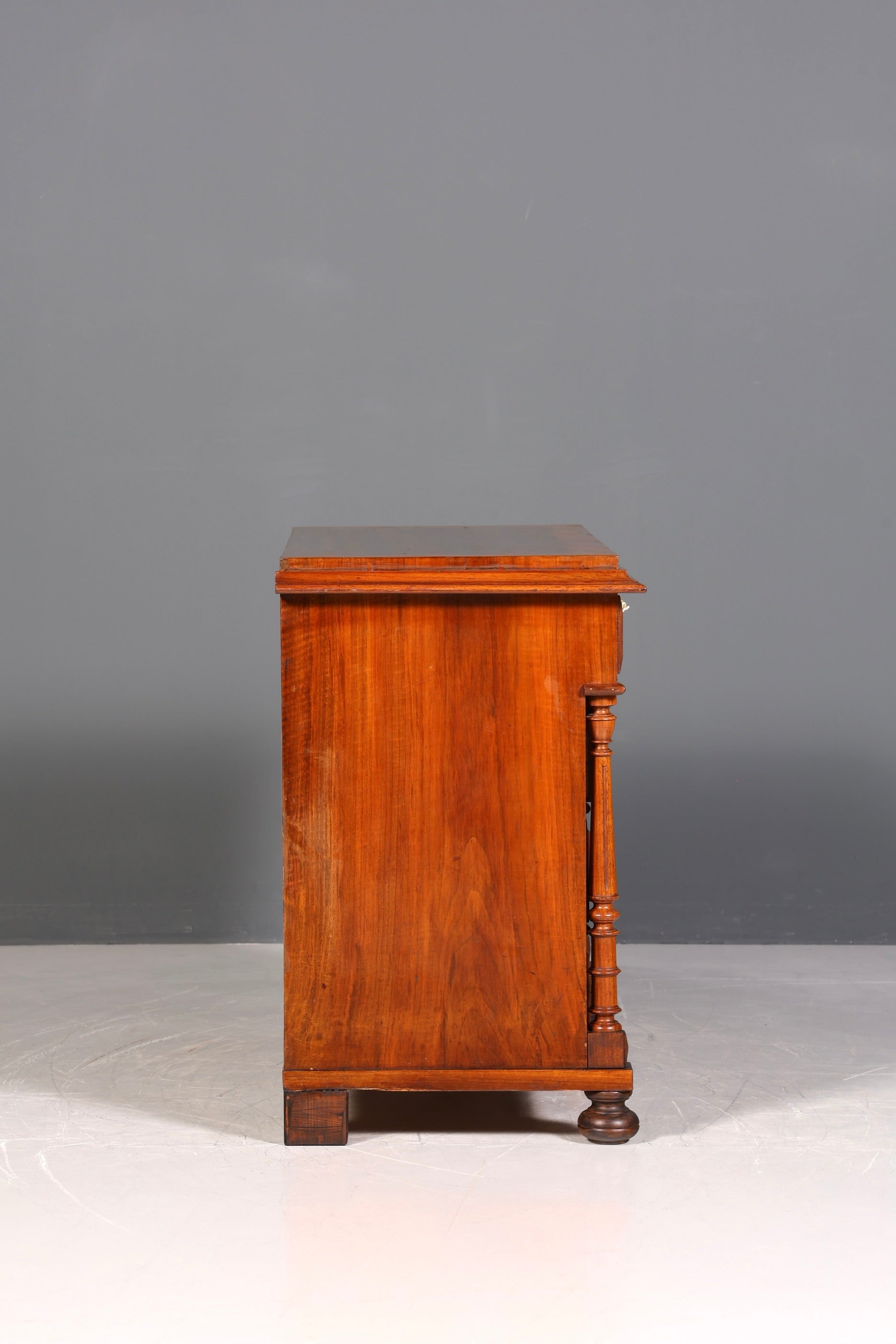 Commode onirique Gründerzeit, buffet antique Art Nouveau, commode, coffre à linge