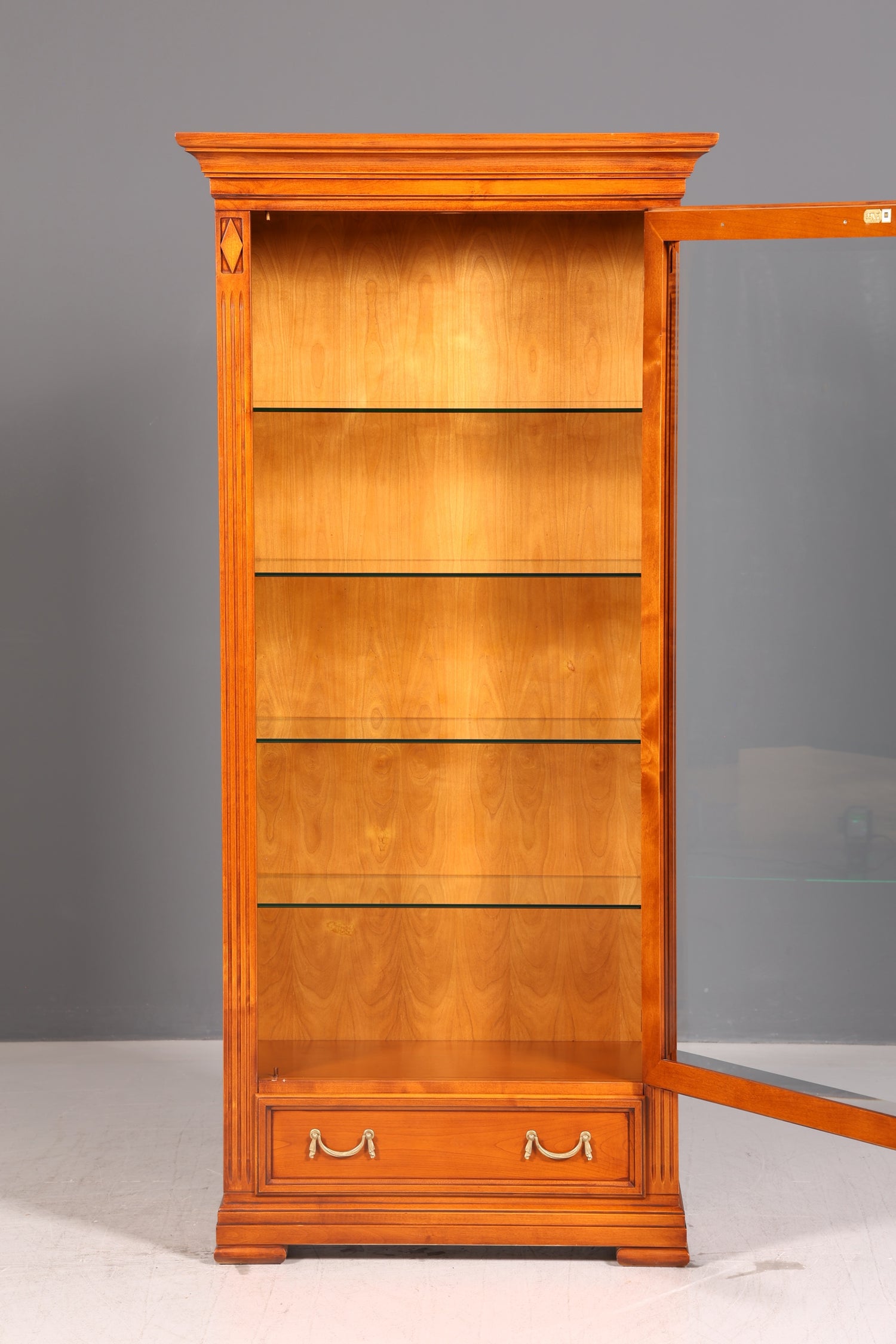 Traumhafte Original Selva Vitrine Villa Borghese Antik Stil Glasvitrine Buffet Schrank mit Beleuchtung