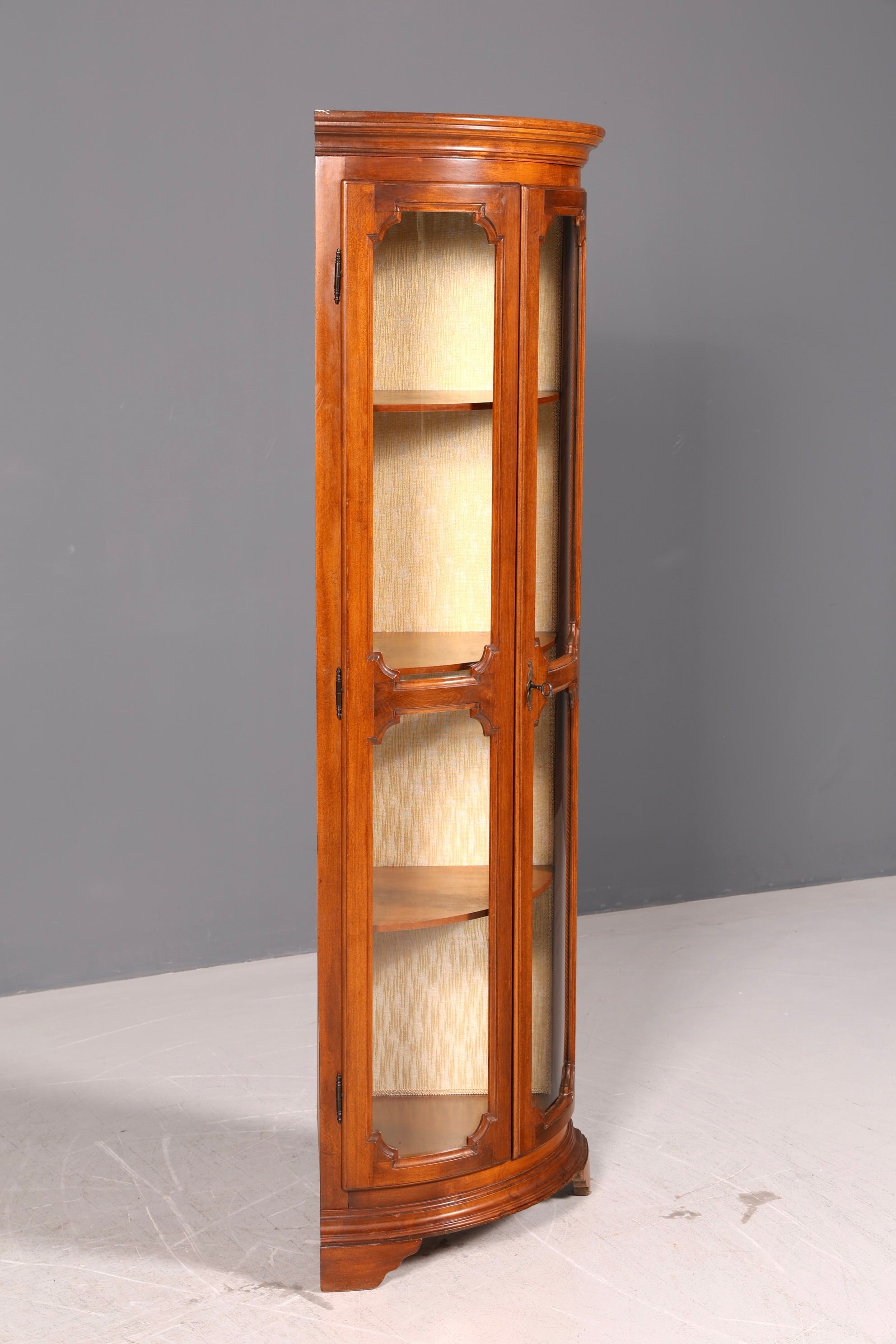 Wunderschöne Original Selva Eckvitrine Vitrine Schrank Geschirrschrank Glasvitrine Italienische Möbel