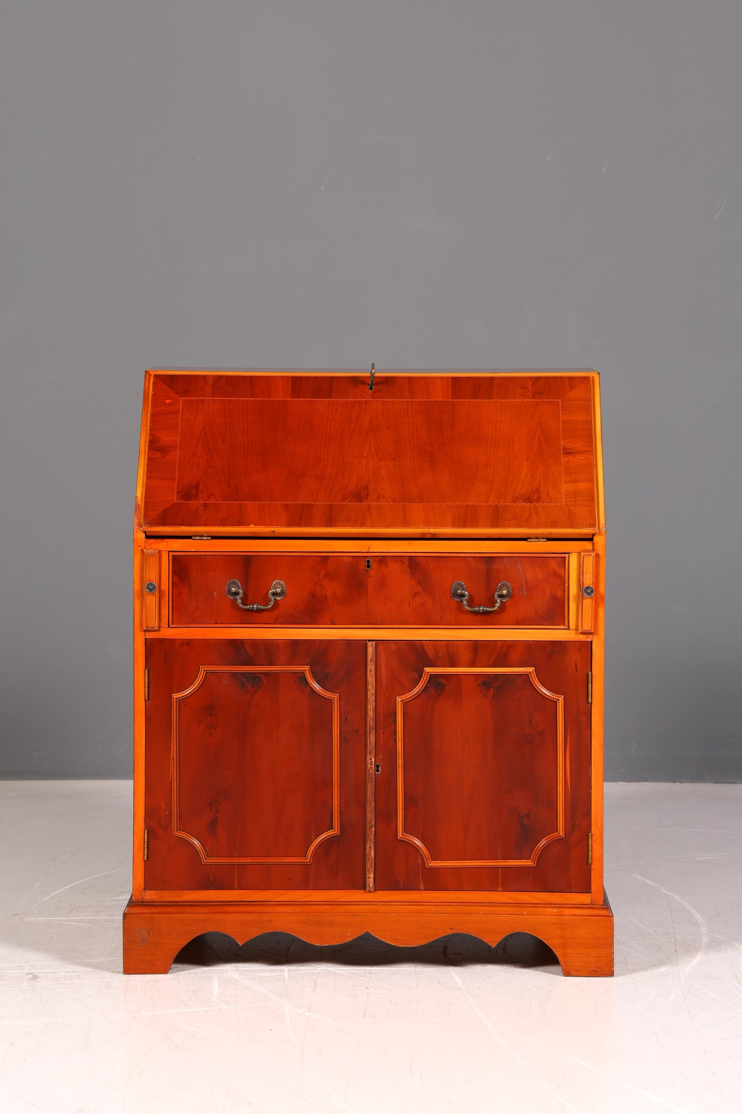 Wunderschöner Englischer Sekretär Echt Holz Schreibkommode 60s Kommode UK Schreibtisch Vintage