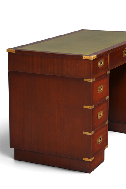 Edler Maritimer Schreibtisch Englischer Military Bürotisch Office Table mit echt Lederauflage