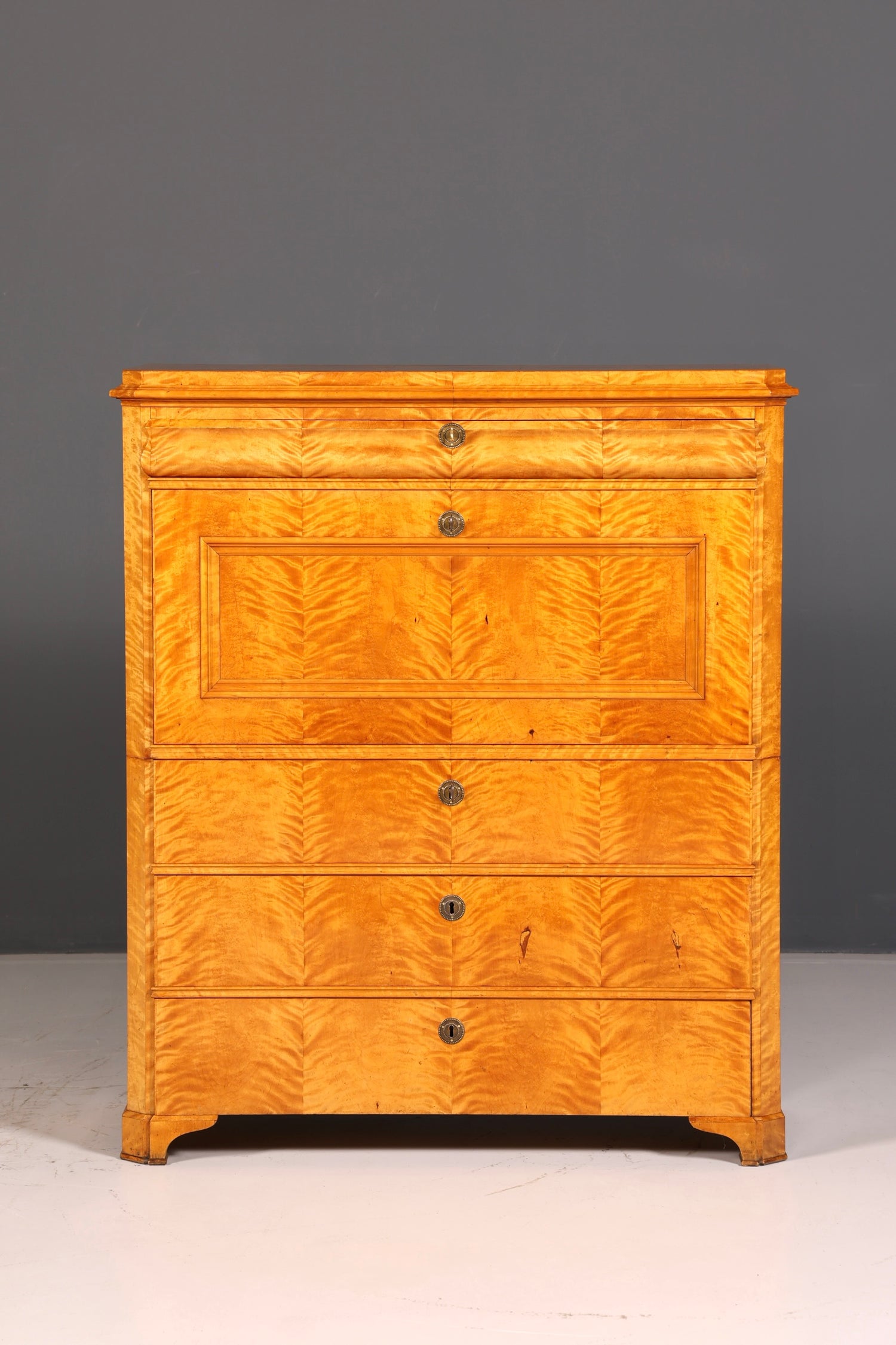 Impressionnant secrétaire Biedermeier, chiffonnier, commode antique, meuble de bureau, commode à écrire, bahut haut.