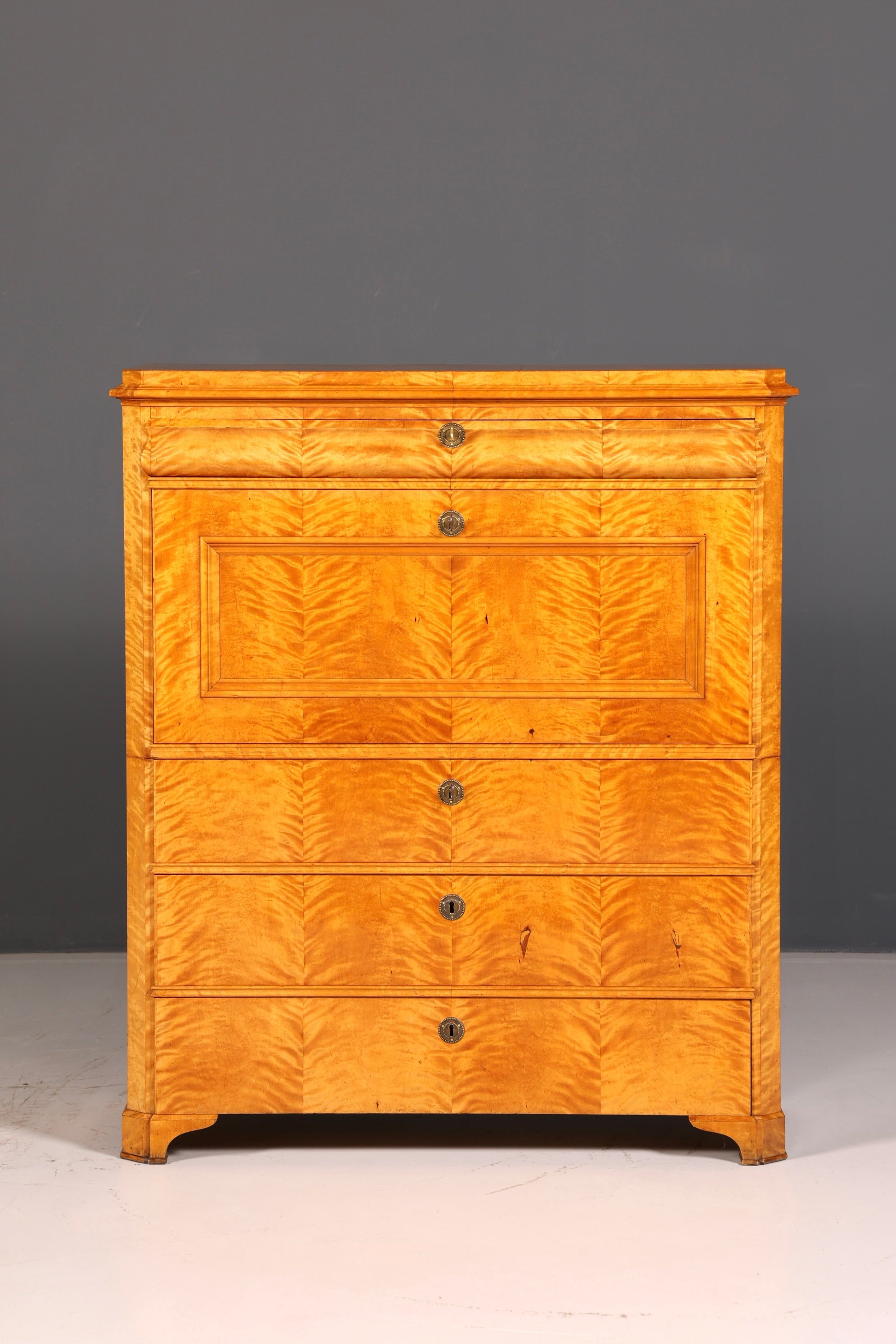 Impressionnant secrétaire Biedermeier, chiffonnier, commode antique, meuble de bureau, commode à écrire, bahut haut.