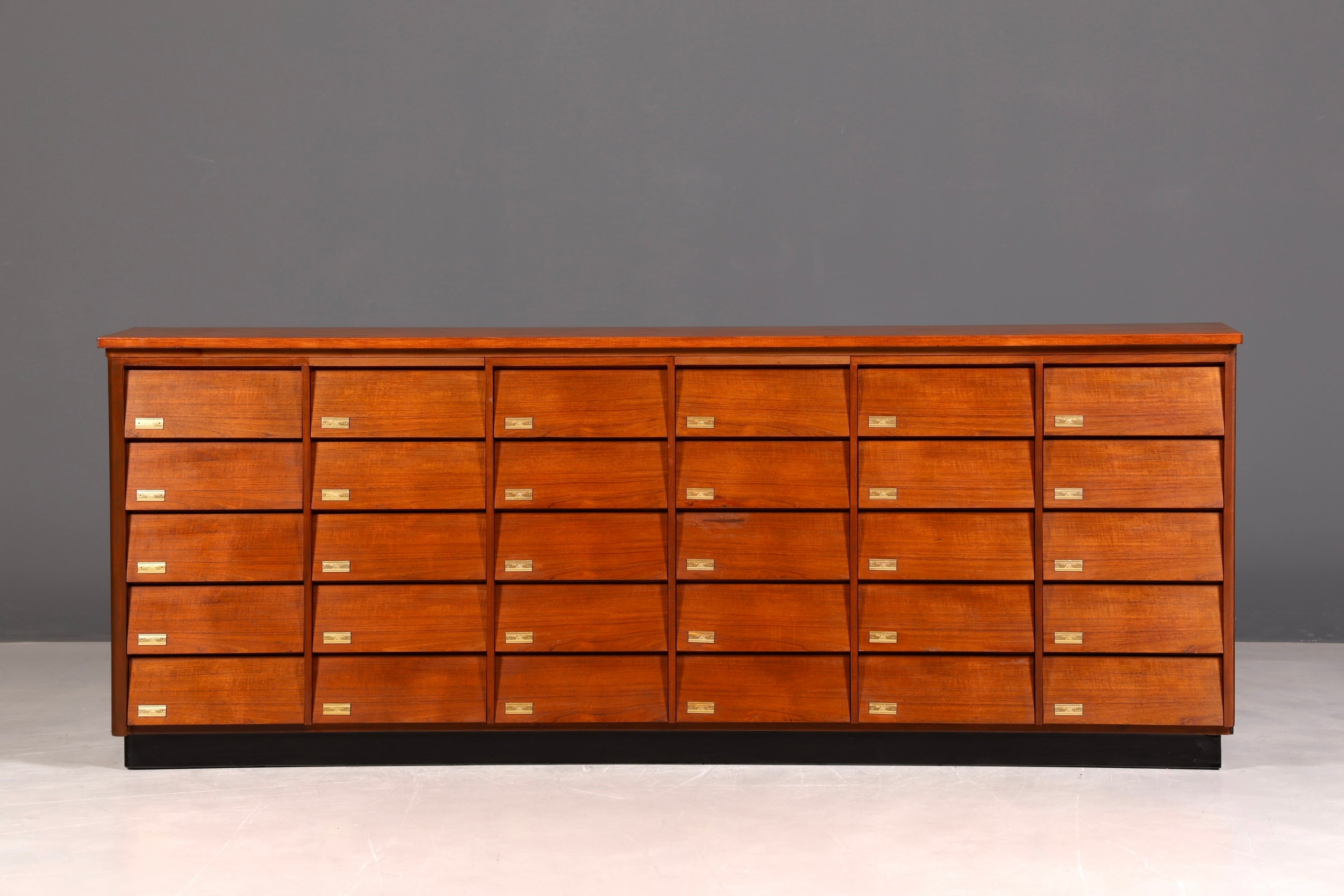 G112 Finish Wunderschöne Mid Century Kommode Vintage Bauhaus Apotheker Schrank Retro Schubladenkommode