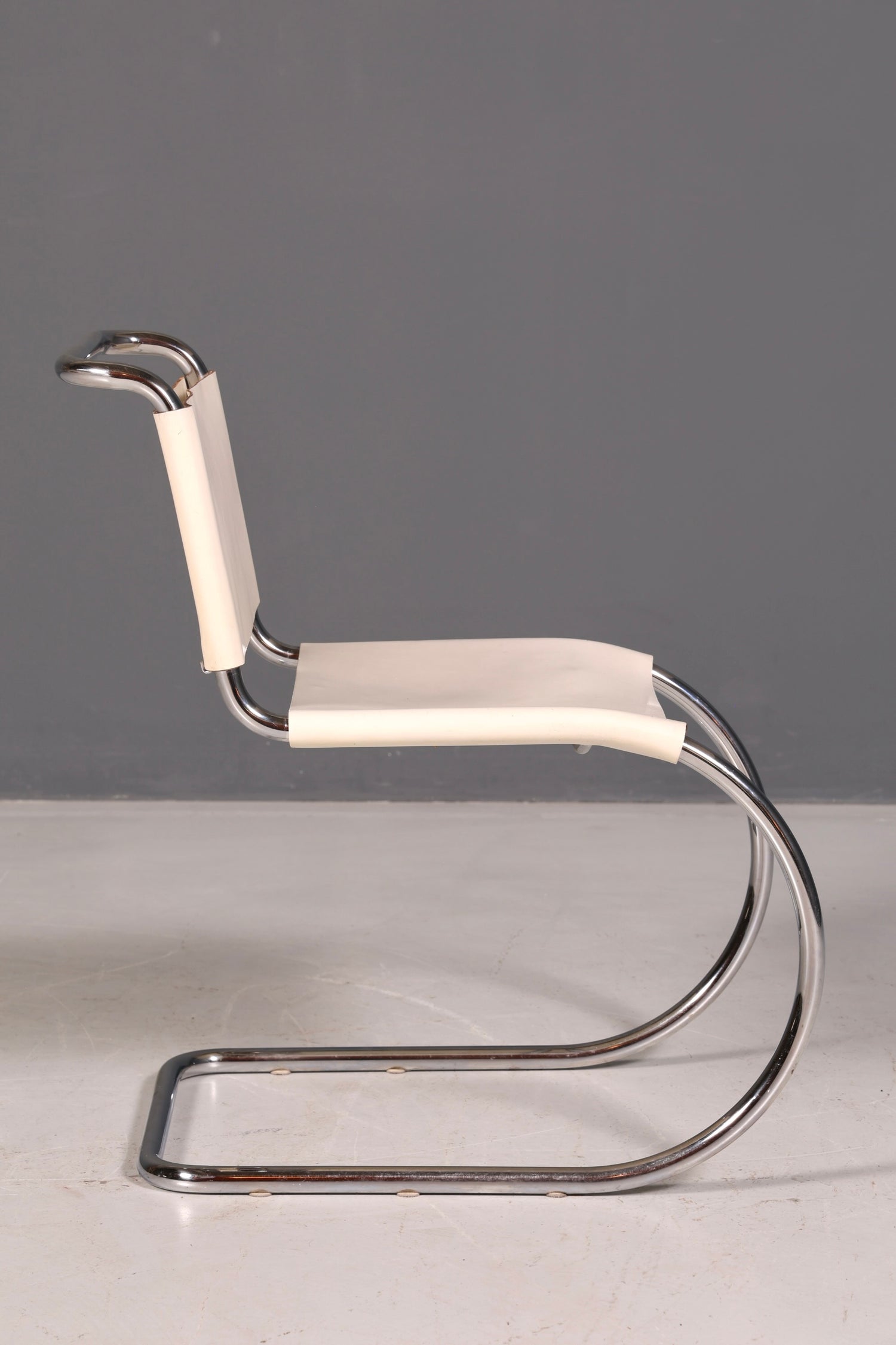 Edler Original Knoll International Freischwinger Stuhl MR Chair Mies van der Rohe Chrom Leder Weiß Bauhaus Designklassiker Sekretär Stuhl Esszimmer Stuhl 2 von 2
