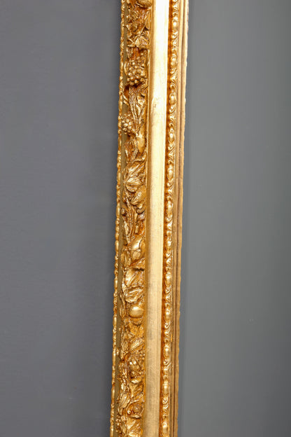 Magnifique miroir sur pied de style baroque orné, style antique, ornement doré, miroir de couloir