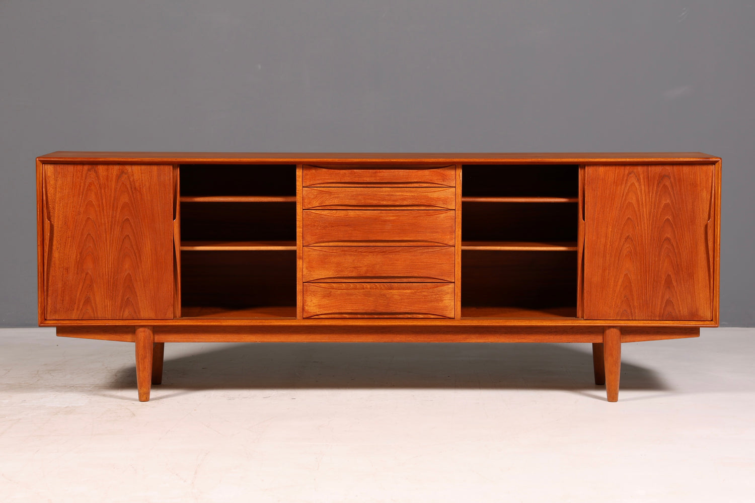 Wunderschönes Dyrlund Mid Century Sideboard Teak Danish Design Schrank Kommode Vintage
