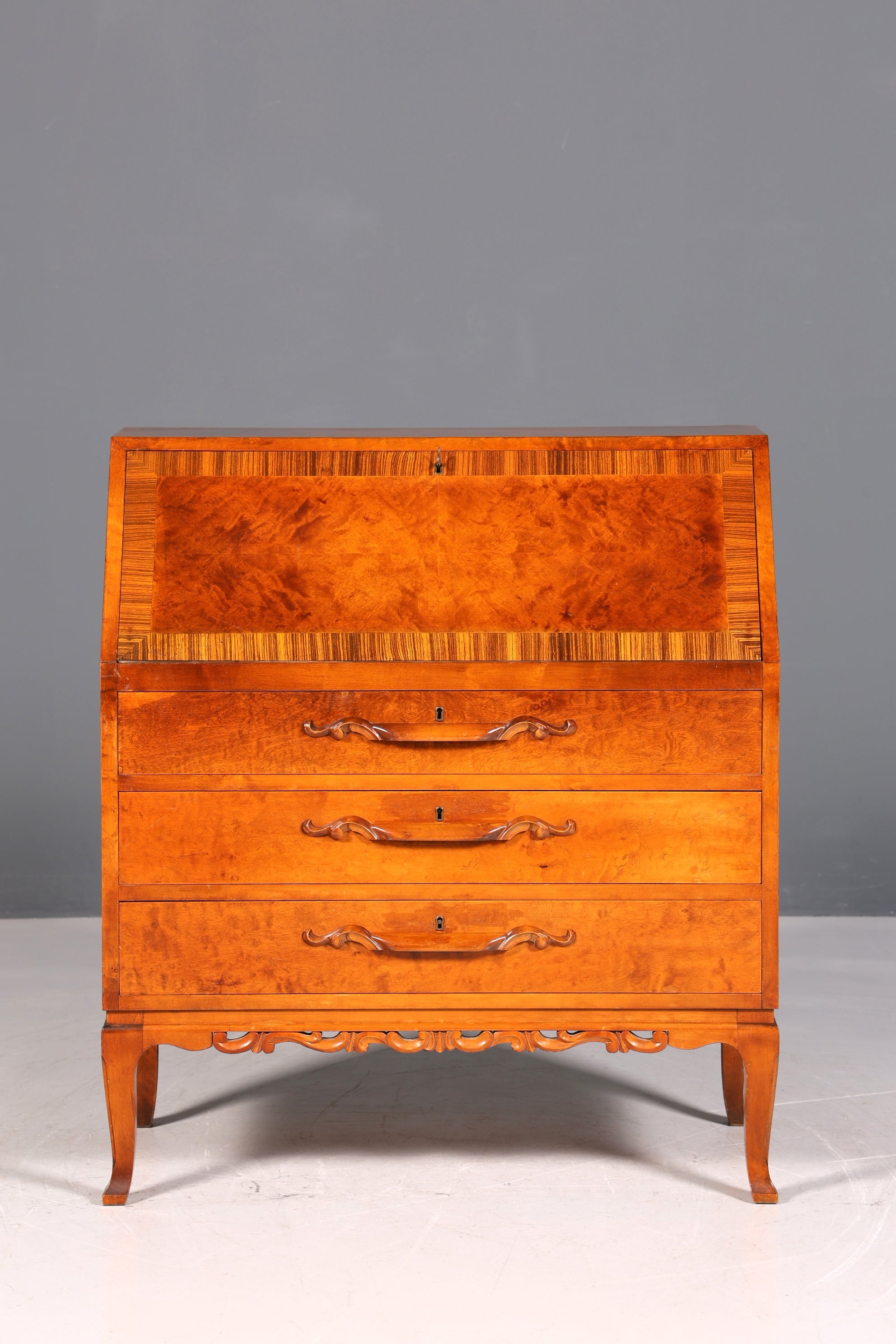 Magnifique secrétaire datant des années 1930, en bois de cerisier, commode de bureau.