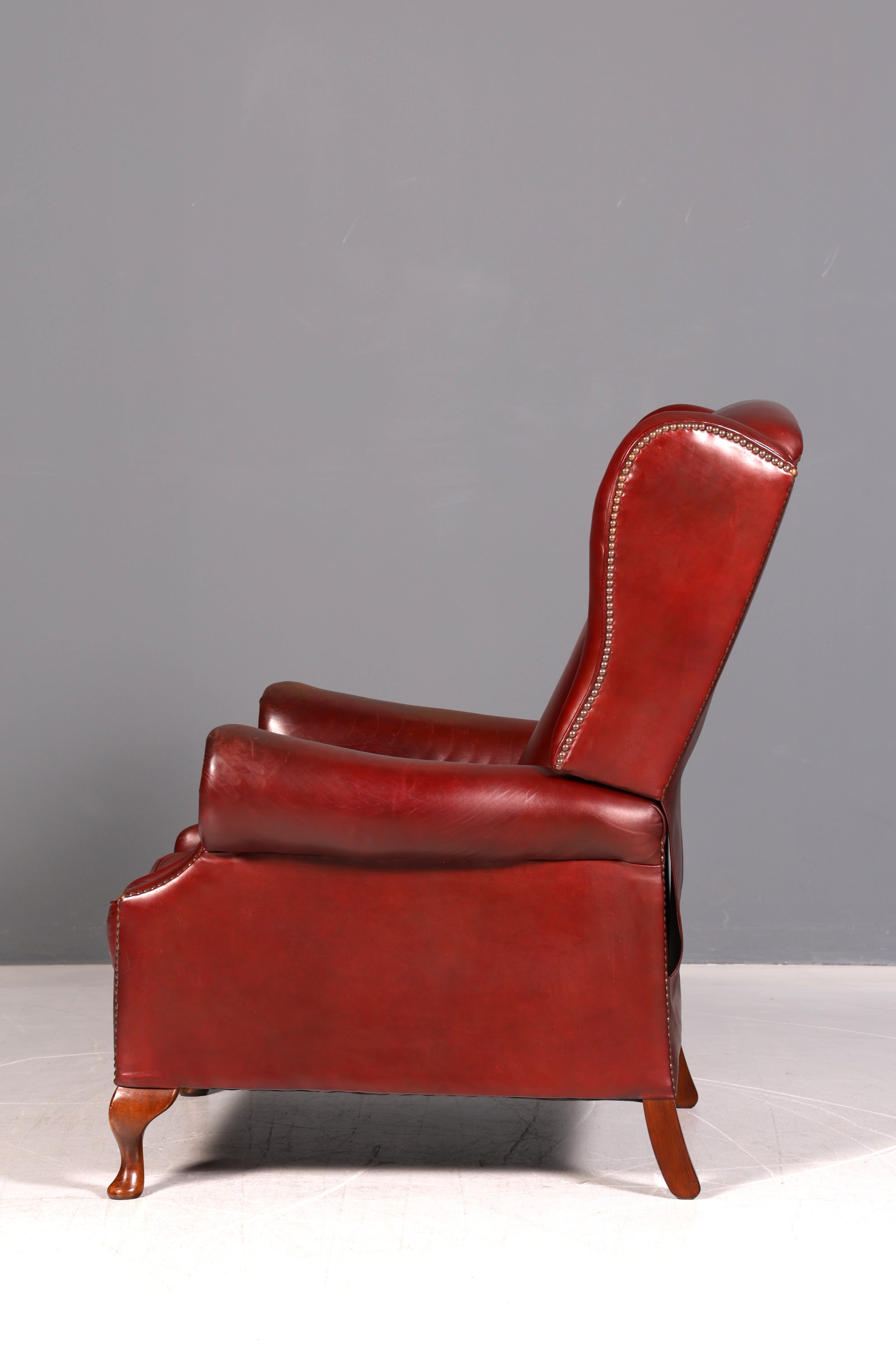 Stilvoller Claridge Chesterfield Ohrenbackensessel Relaxsessel Liegefunktion Englisch Echt Leder Herrensessel UK Armlehnsessel Vintage
