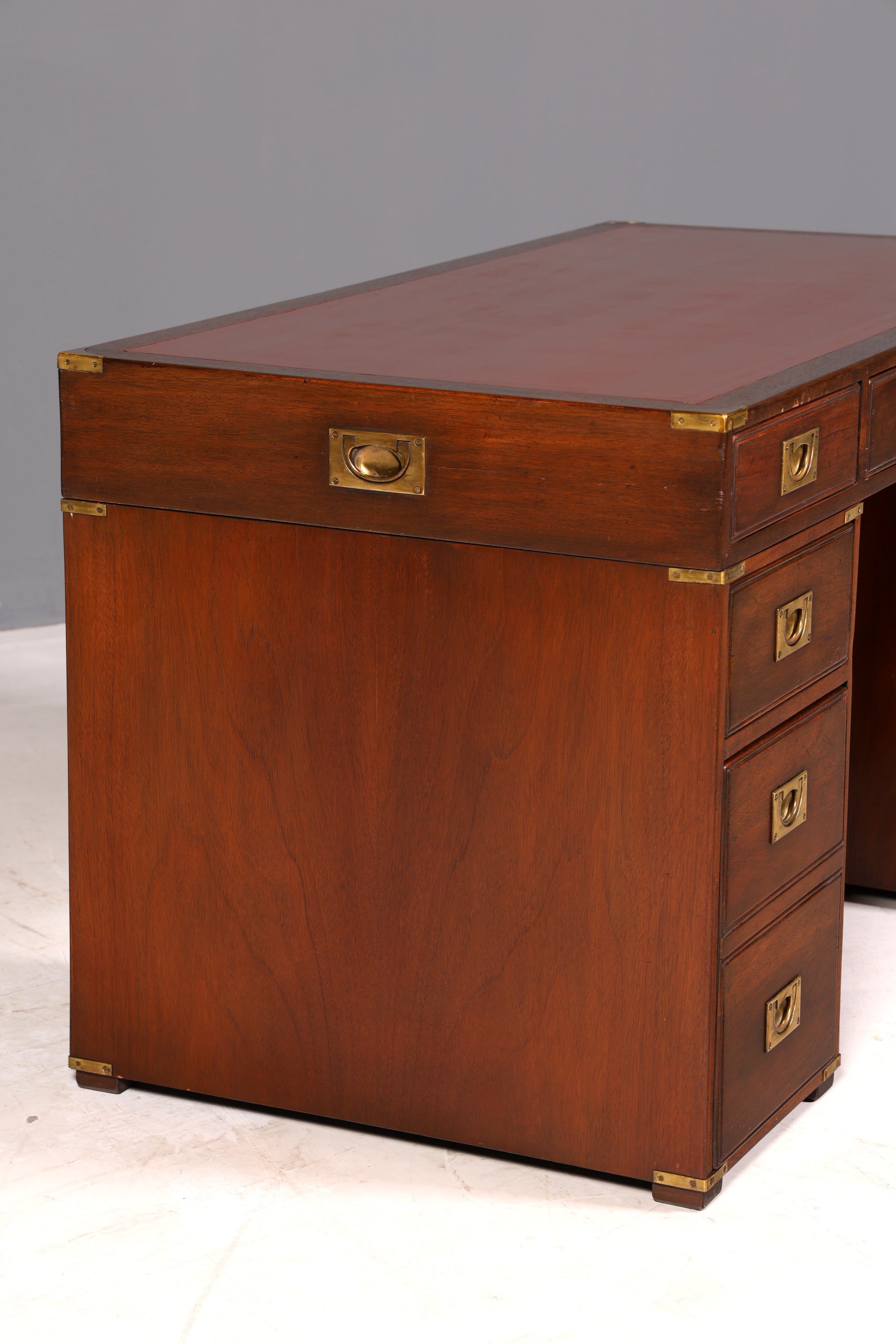 Edler Maritimer Schreibtisch Englischer Military Chest Bürotisch Office Table echt Lederauflage