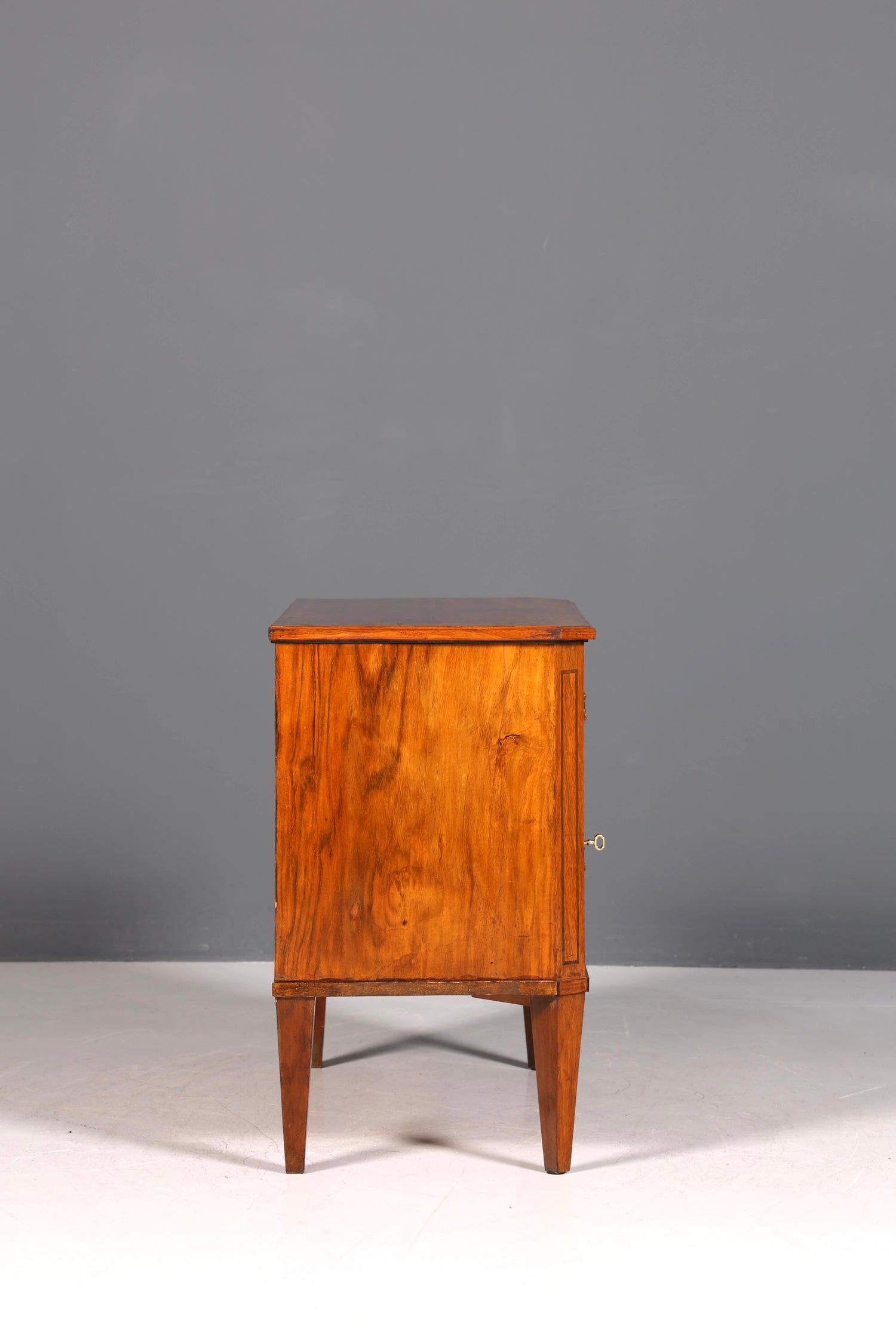 Belle commode Gründerzeit, commode à linge antique