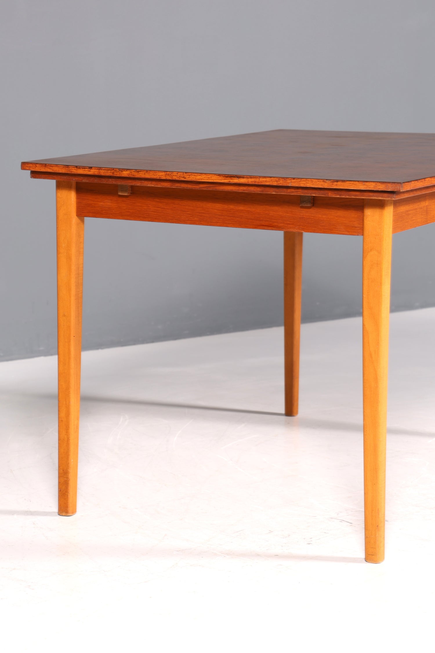 Magnifique table de salle à manger extensible vintage des années 50, table de cuisine rétro