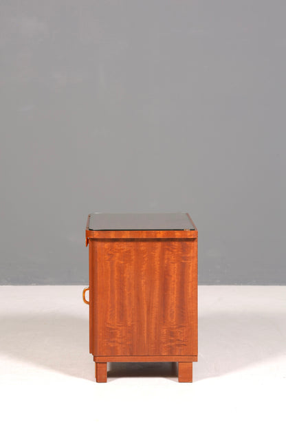 Schlichte Mid Century Kommode Vintage Klappschränkchen Danish Design Nachttisch 2 von 2