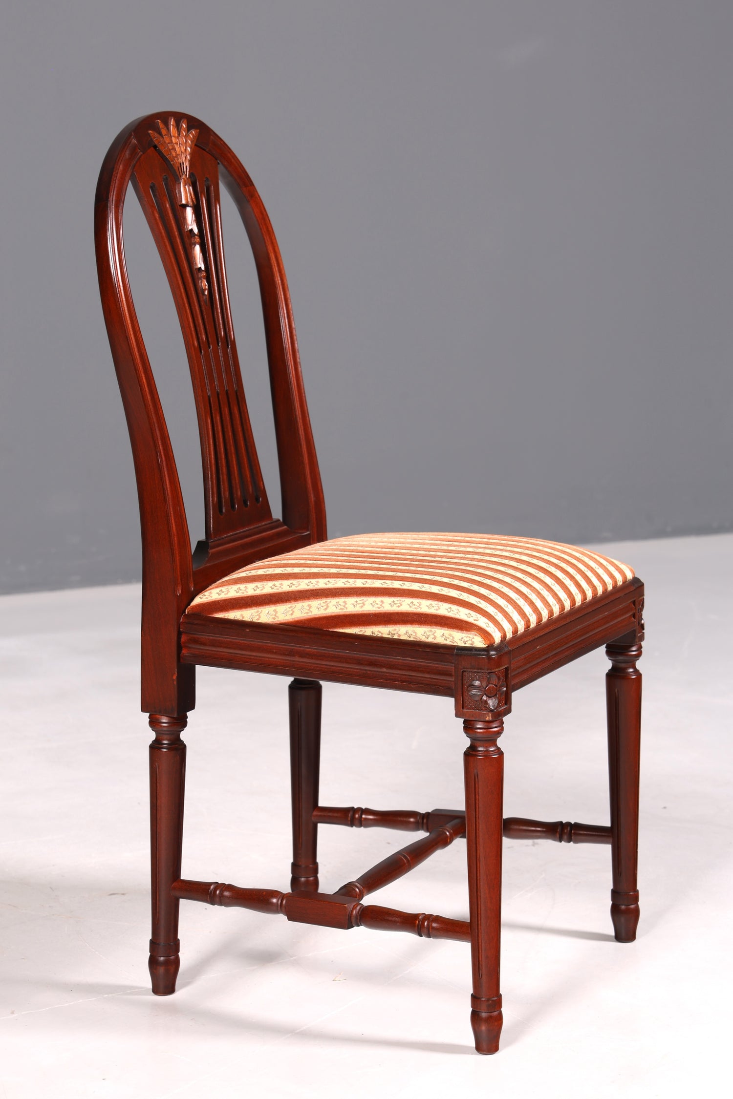 Chaise de style gustavien, chaise de cuisine anglaise, chaise secrétaire de style ancien, 1 sur 2