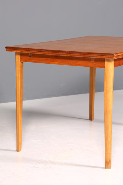 Table de salle à manger extensible de style danois, inspirée du milieu du siècle, style vintage.