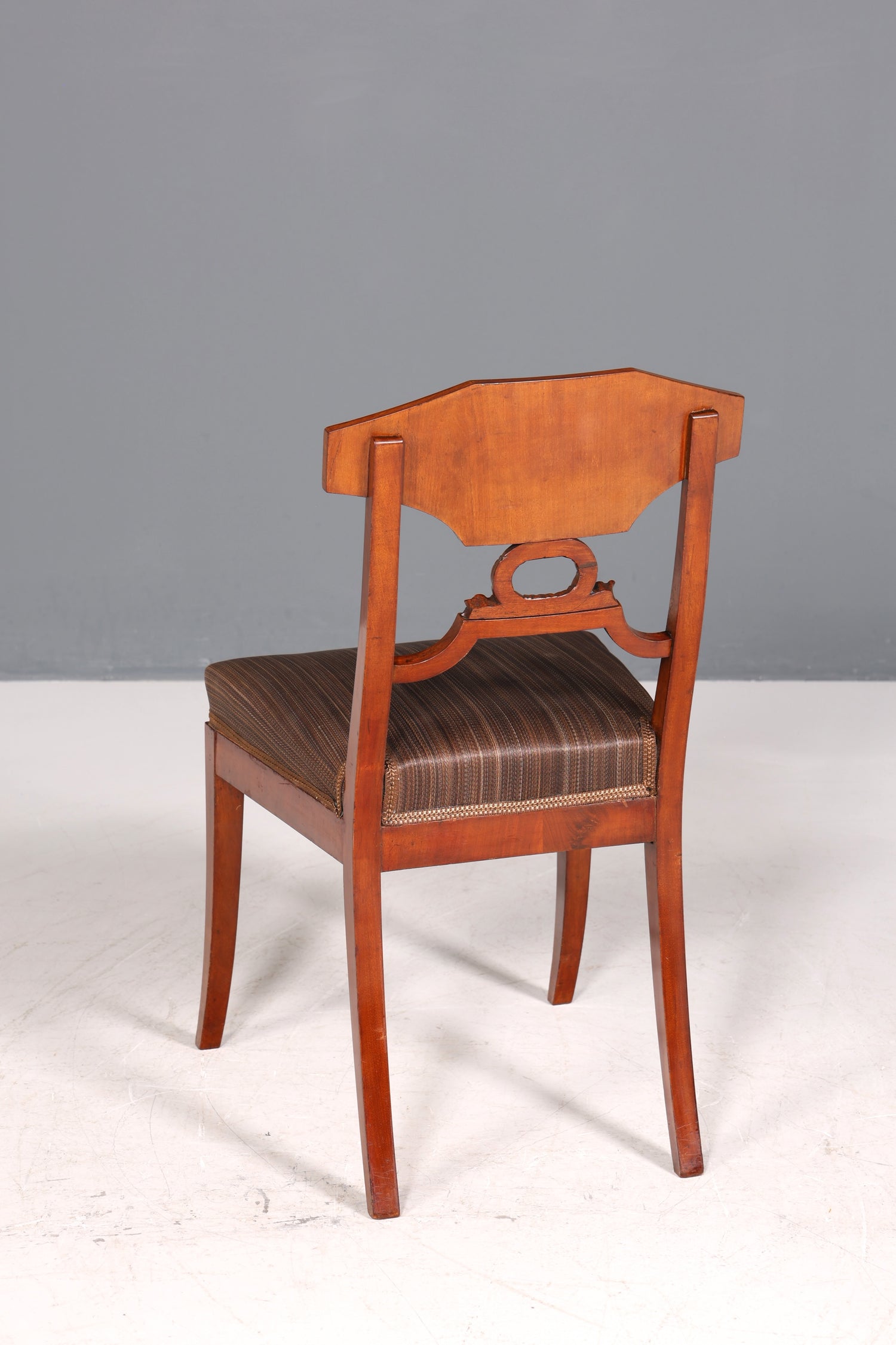 Chaise Biedermeier onirique, chaise de cuisine ancienne, chaise secrétaire en bois véritable, chaise de salle à manger, 1 sur 2