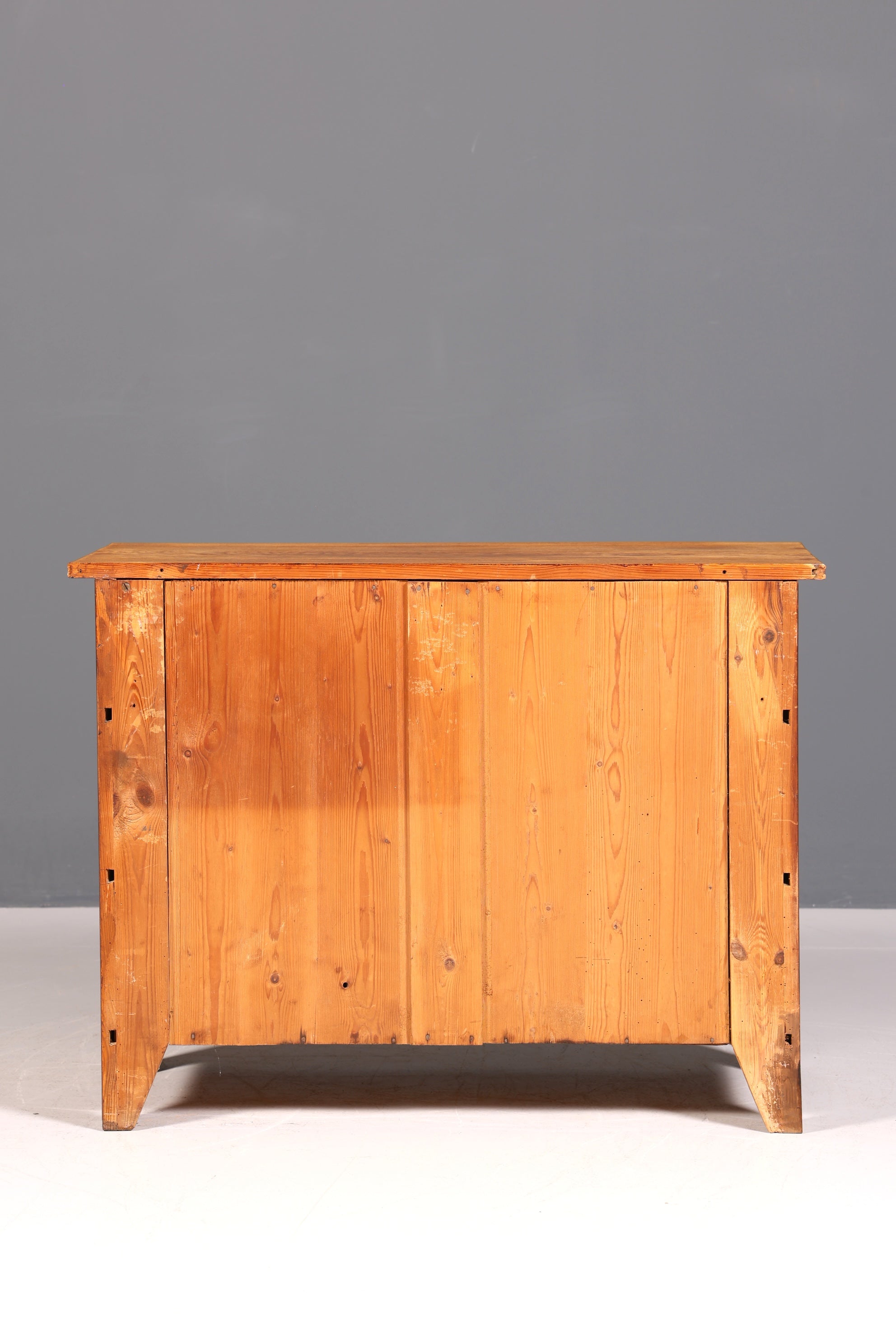 Commode Art Nouveau onirique vers 1910, buffet ancien, coffre à linge